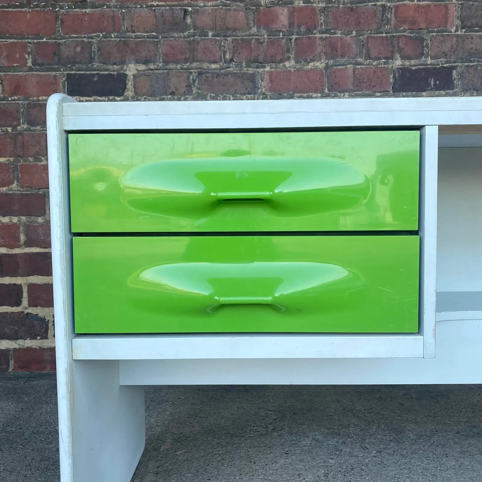 1970s Desk by Giovanni Maur for Treco Green Mid Century Modern Retro