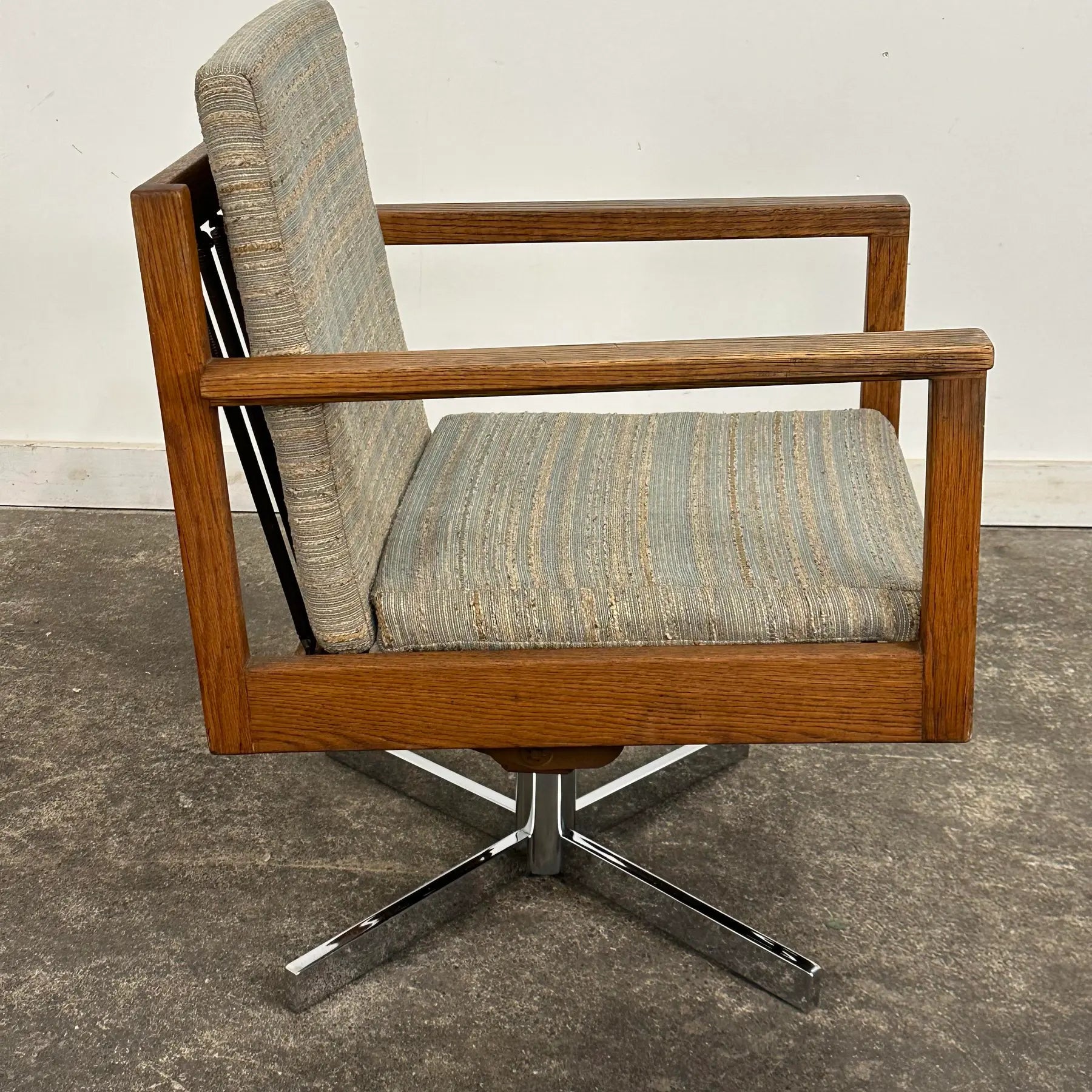1971 Arden Riddle Oak Swivel Rocking Office Chair Mid Century Modern
