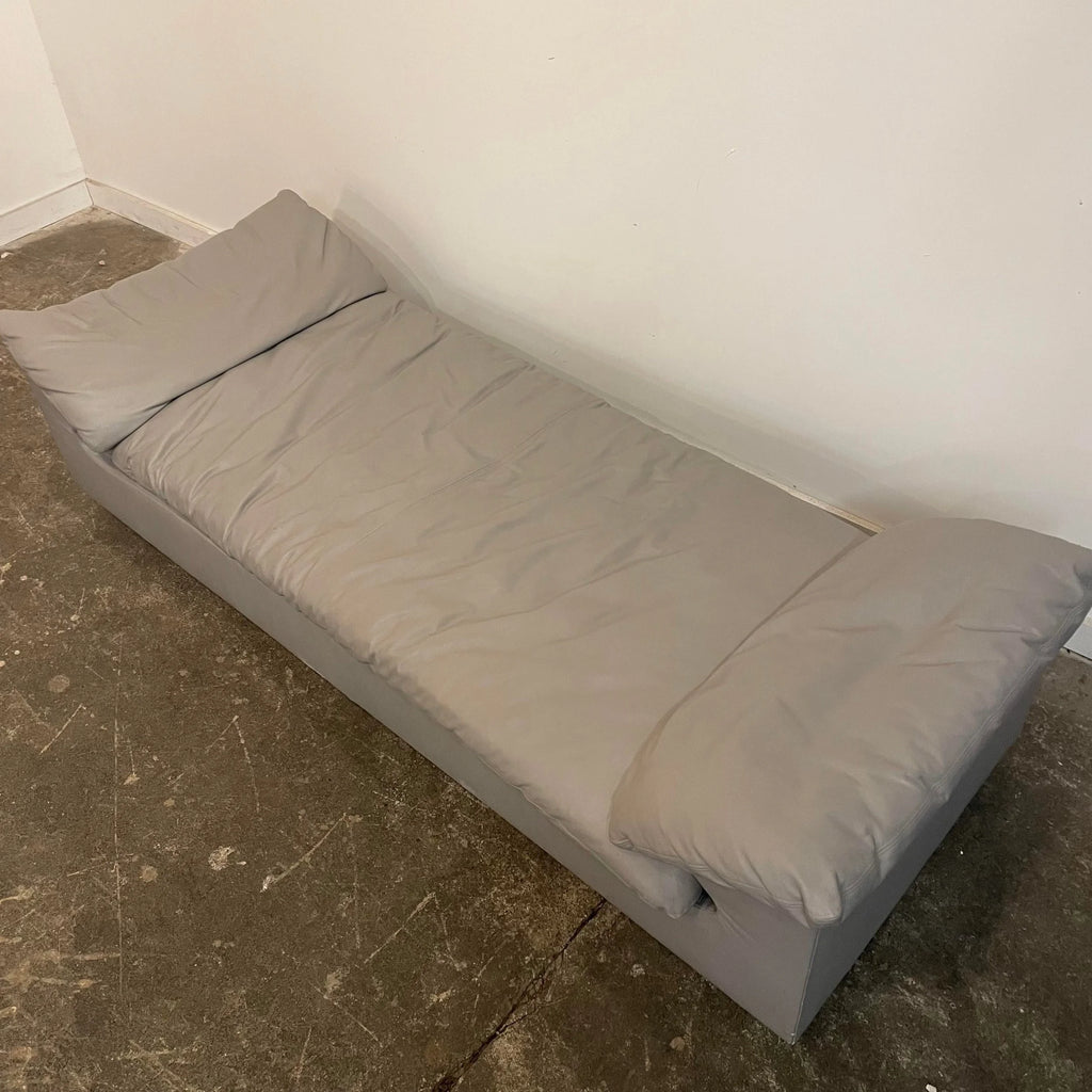 1980s Preview Furniture Grey Leather Daybed Attributed to Vladimir Kagan