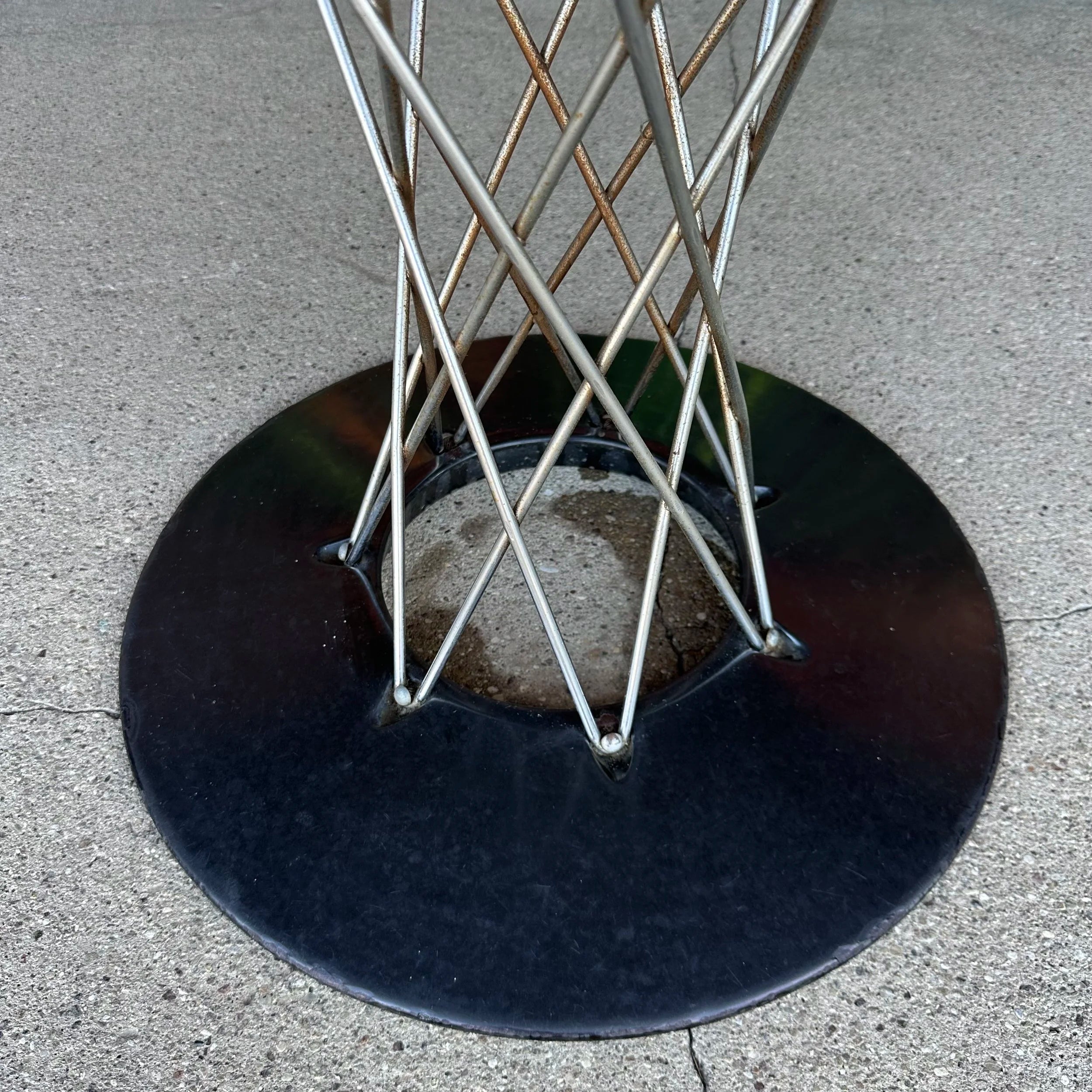 Isamu Noguchi Cyclone 42” Dining Table for Knoll Early Bowtie Label