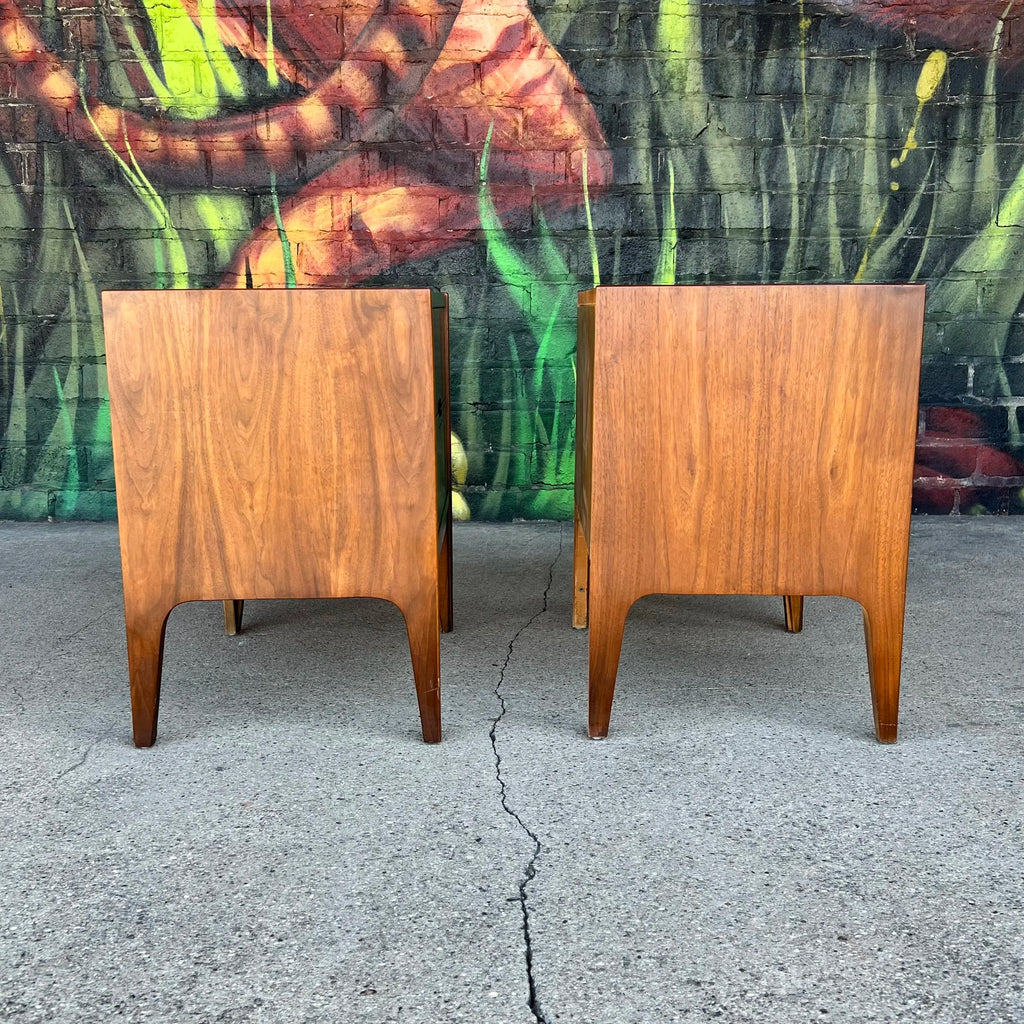 Pair of United Furniture Mid Century Modern Nightstands