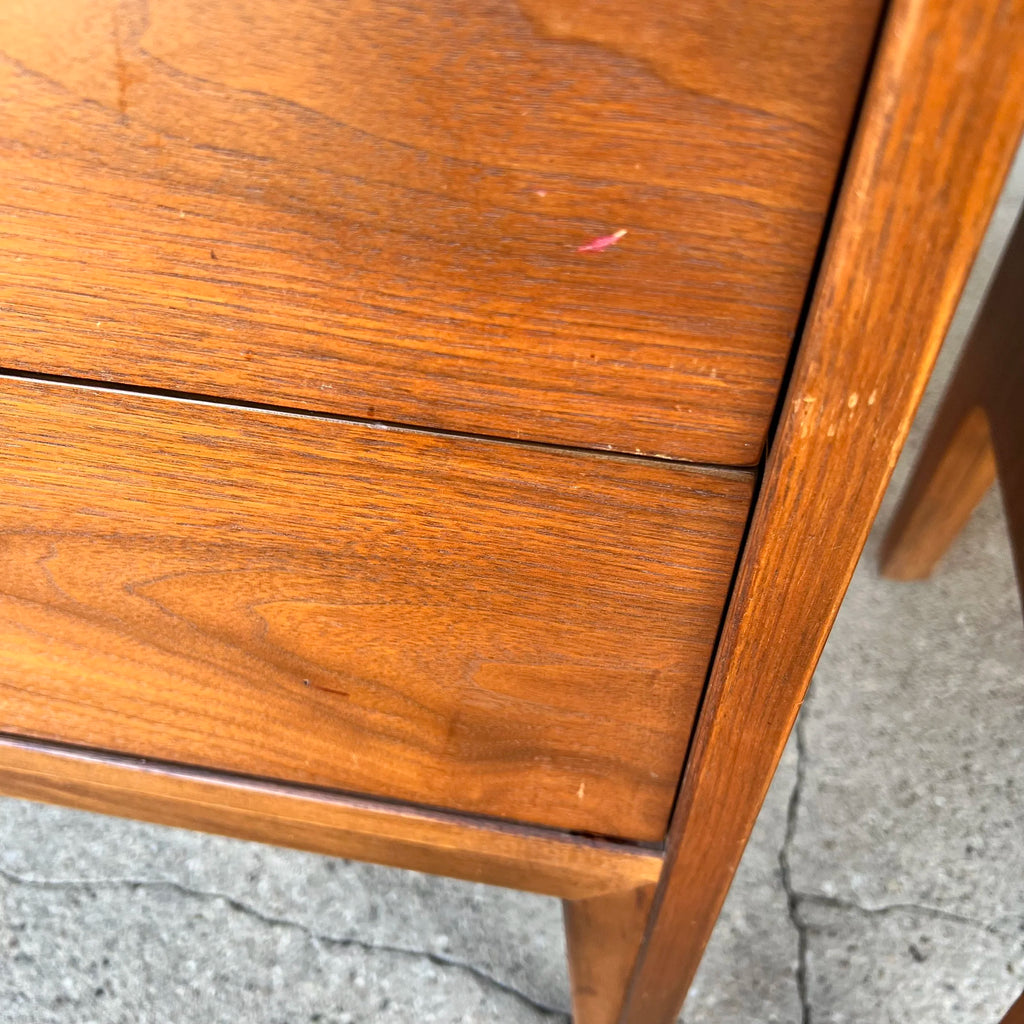 Pair of United Furniture Mid Century Modern Nightstands