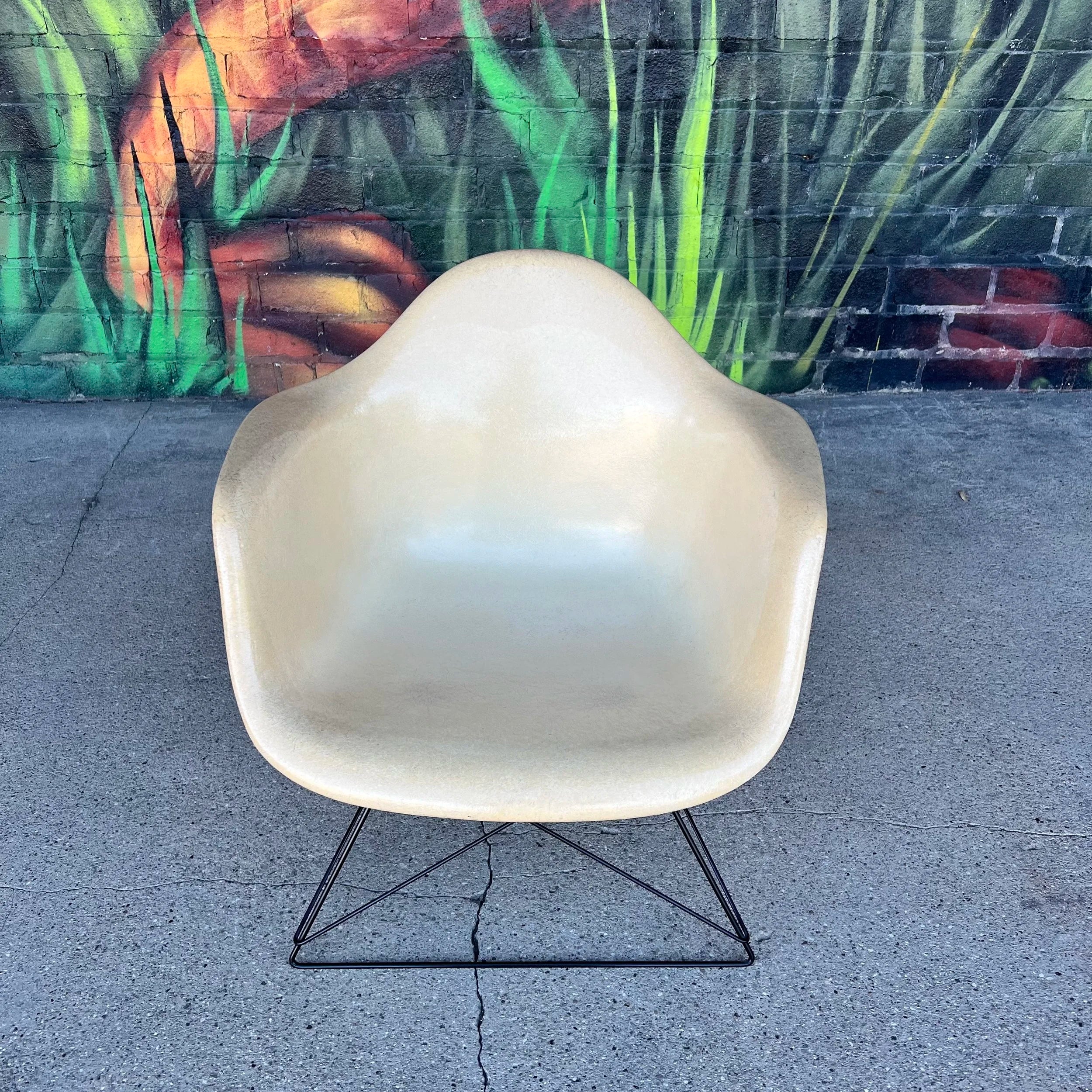 Eames Herman Miller Lar Fiberglass Armchair Midcentury Modern Cat Cradle