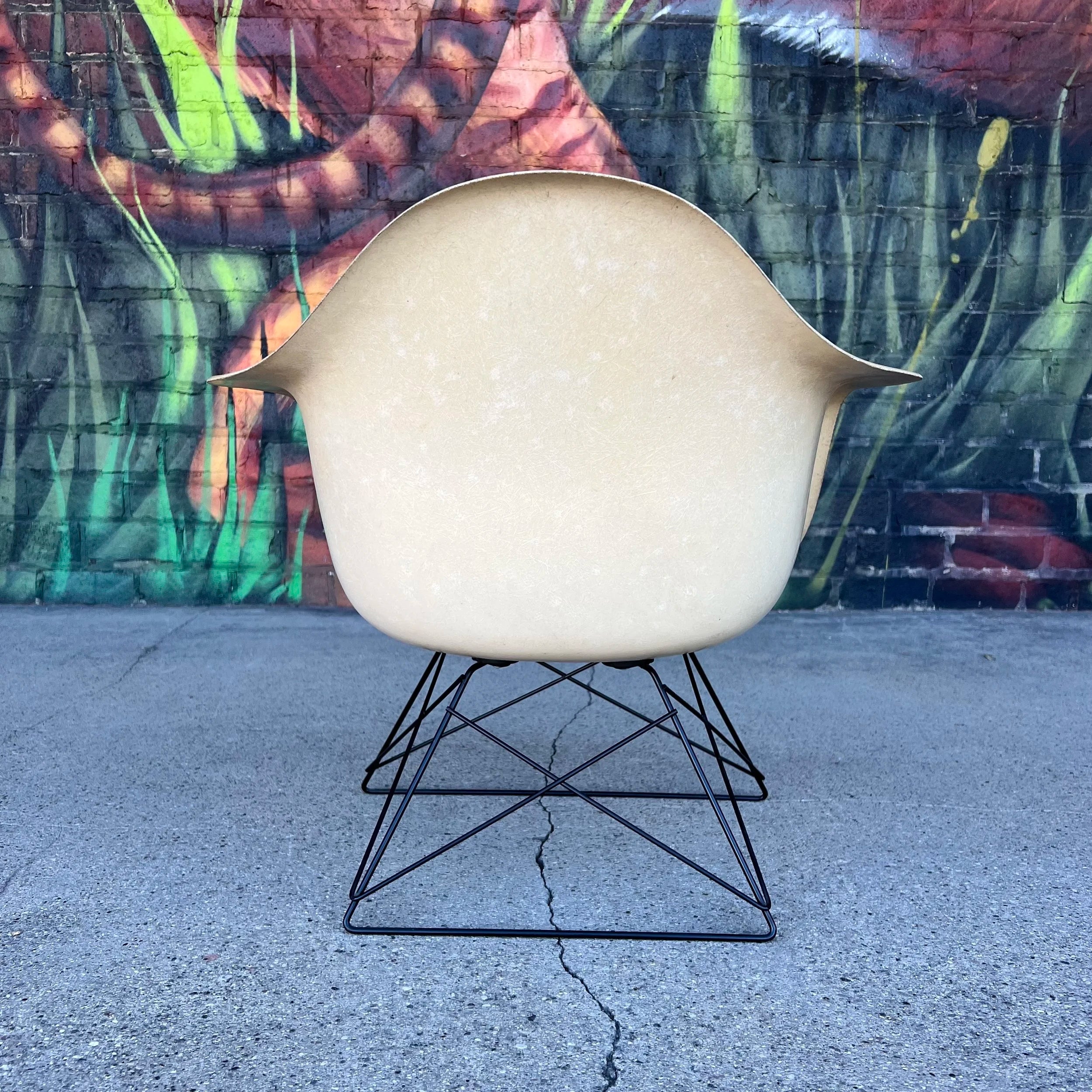 Eames Herman Miller Lar Fiberglass Armchair Midcentury Modern Cat Cradle