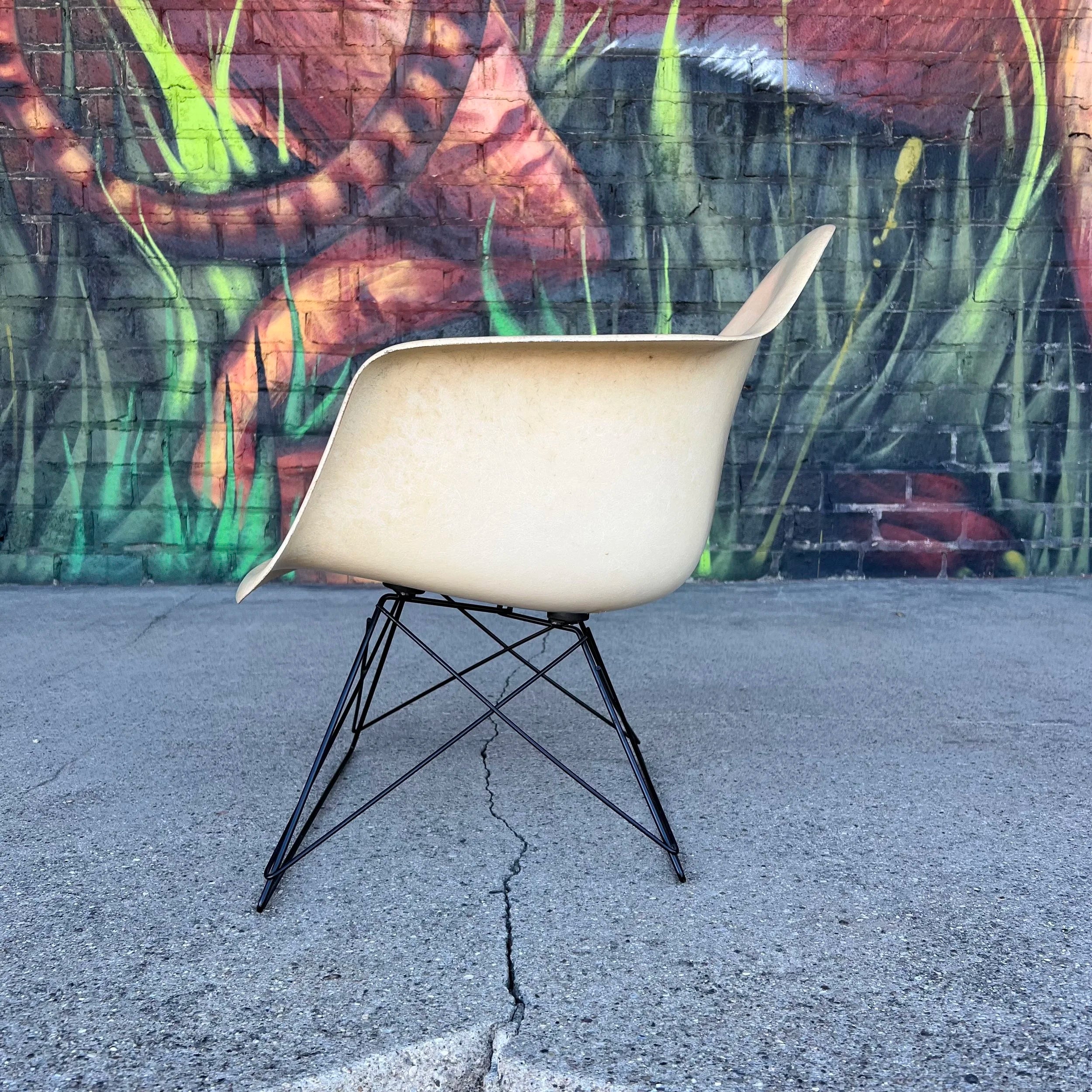 Eames Herman Miller Lar Fiberglass Armchair Midcentury Modern Cat Cradle