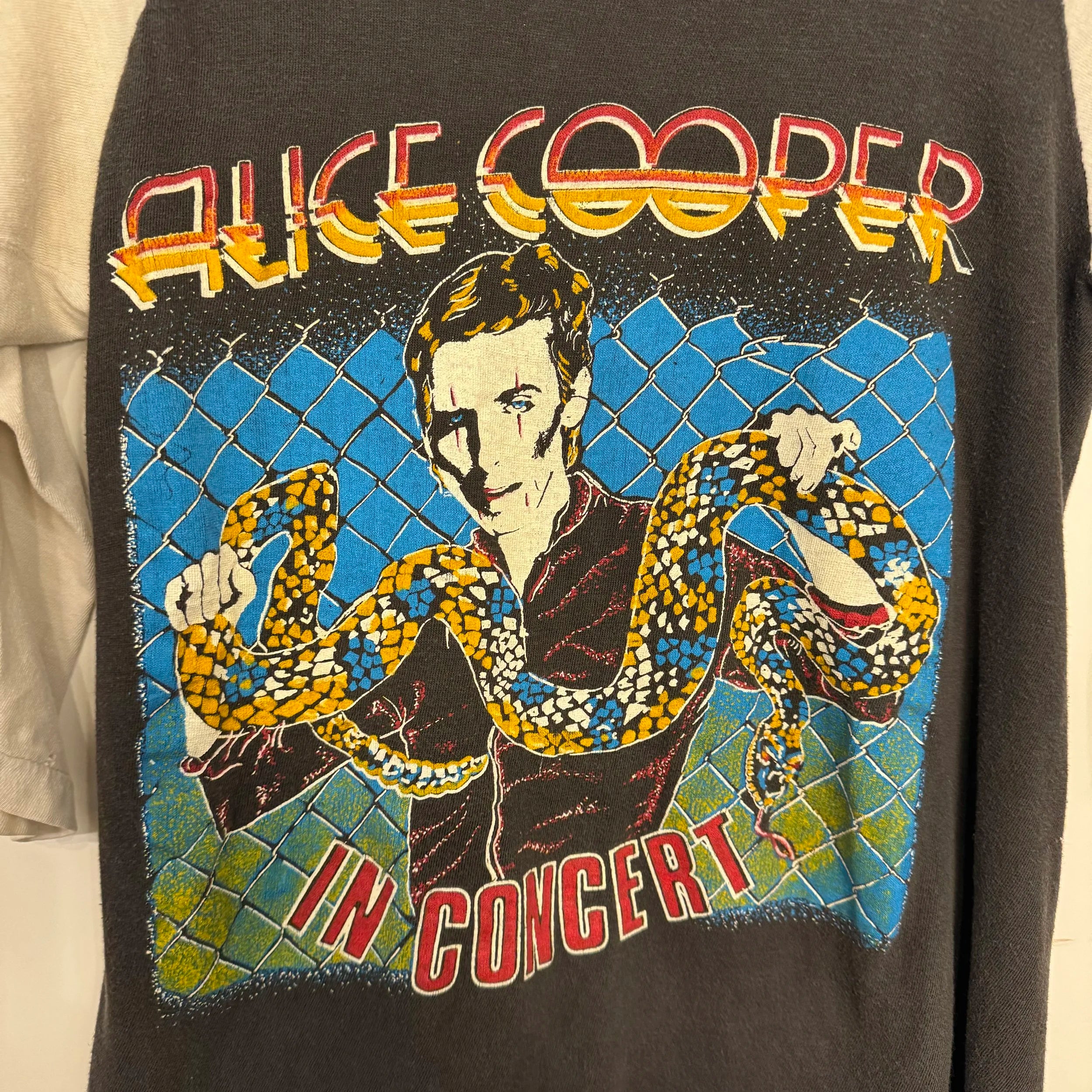 Alice Cooper in Concert 1981 Tour Raglan Tee Size S/M