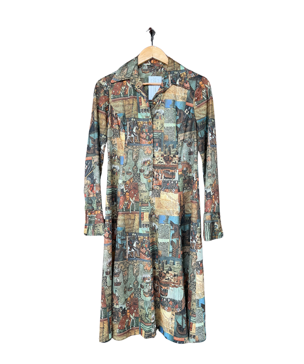 Vintage 1970s Green Medieval Printed Shirt Dress  Size Medium