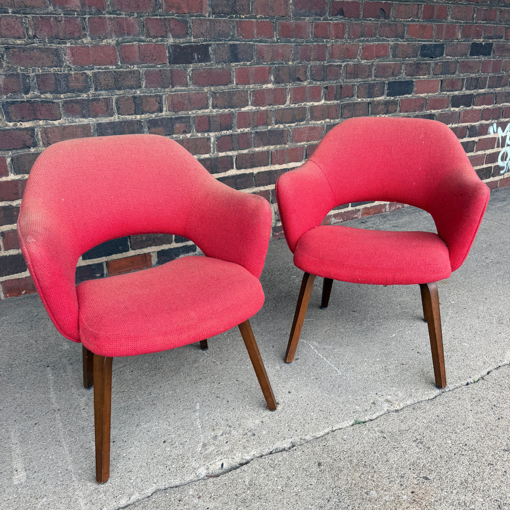 Pair of Eero Saarinen for Knoll Executive Armchairs With Walnut Legs