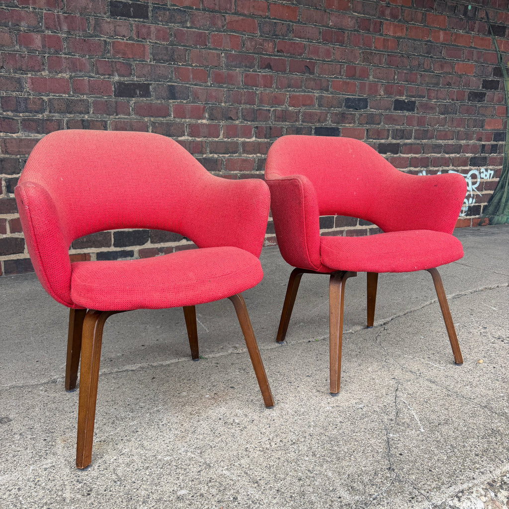 Pair of Eero Saarinen for Knoll Executive Armchairs With Walnut Legs
