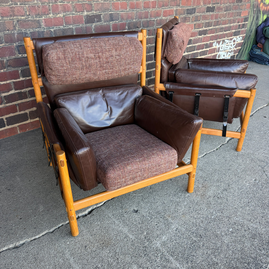 Pair of Dependable Furniture MFG Co Leather Lounge Chairs