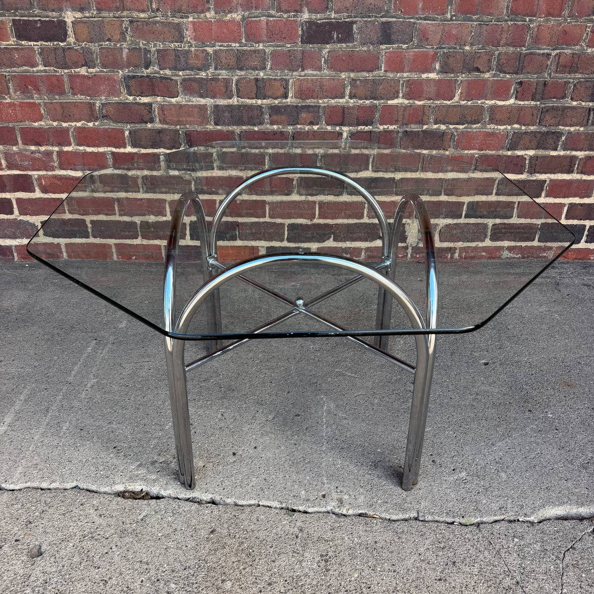 Daystrom Chrome Tubular Octagonal Glass Dining Table With 4 Chairs With Wooden Arm Rests