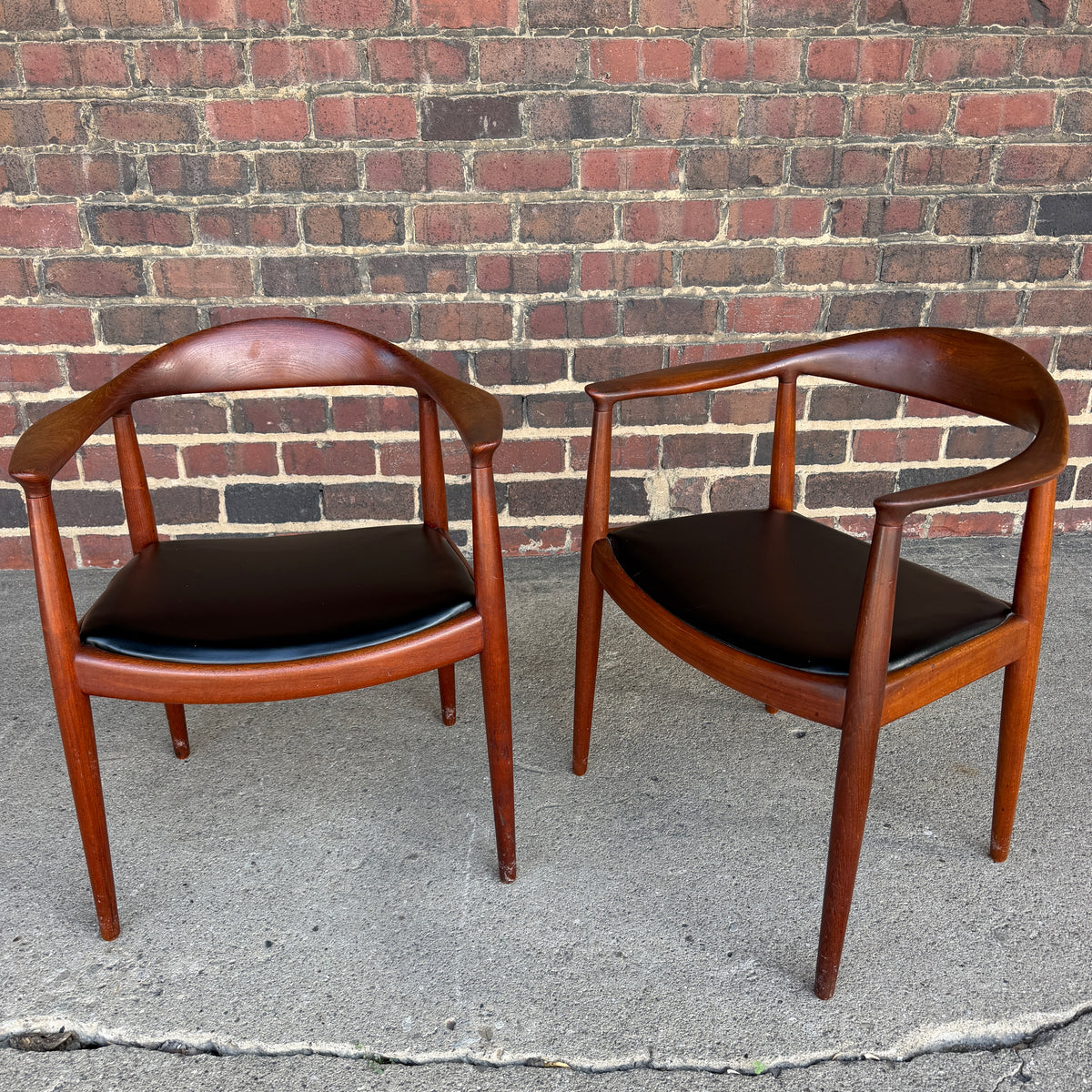 Hans J. Wegner Pair of Armchairs 'The Chair' for Johannes Hansen