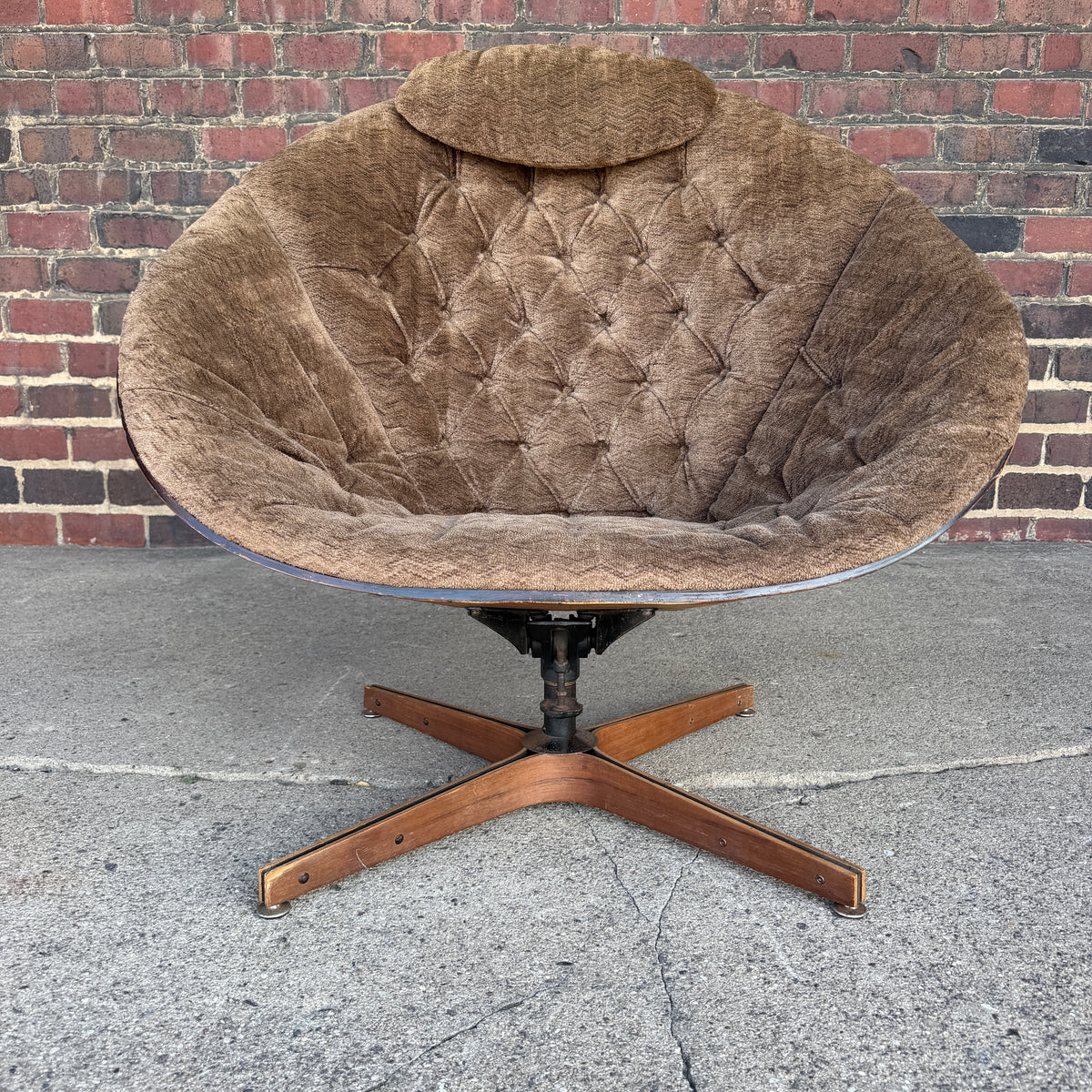 Large George Mulhauser Plycraft Mid-Century Modern Walnut "Cone" Swivel Lounge Chair