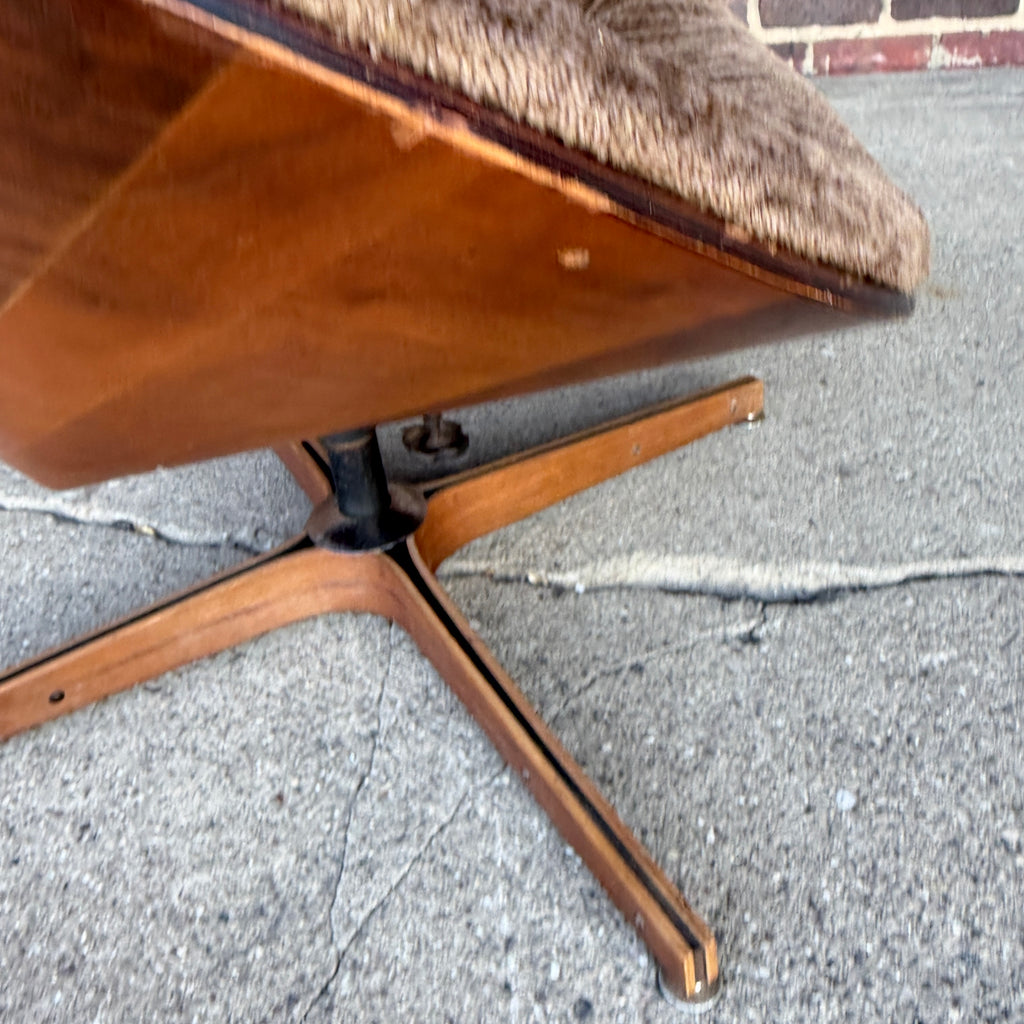 Large George Mulhauser Plycraft Mid-Century Modern Walnut "Cone" Swivel Lounge Chair