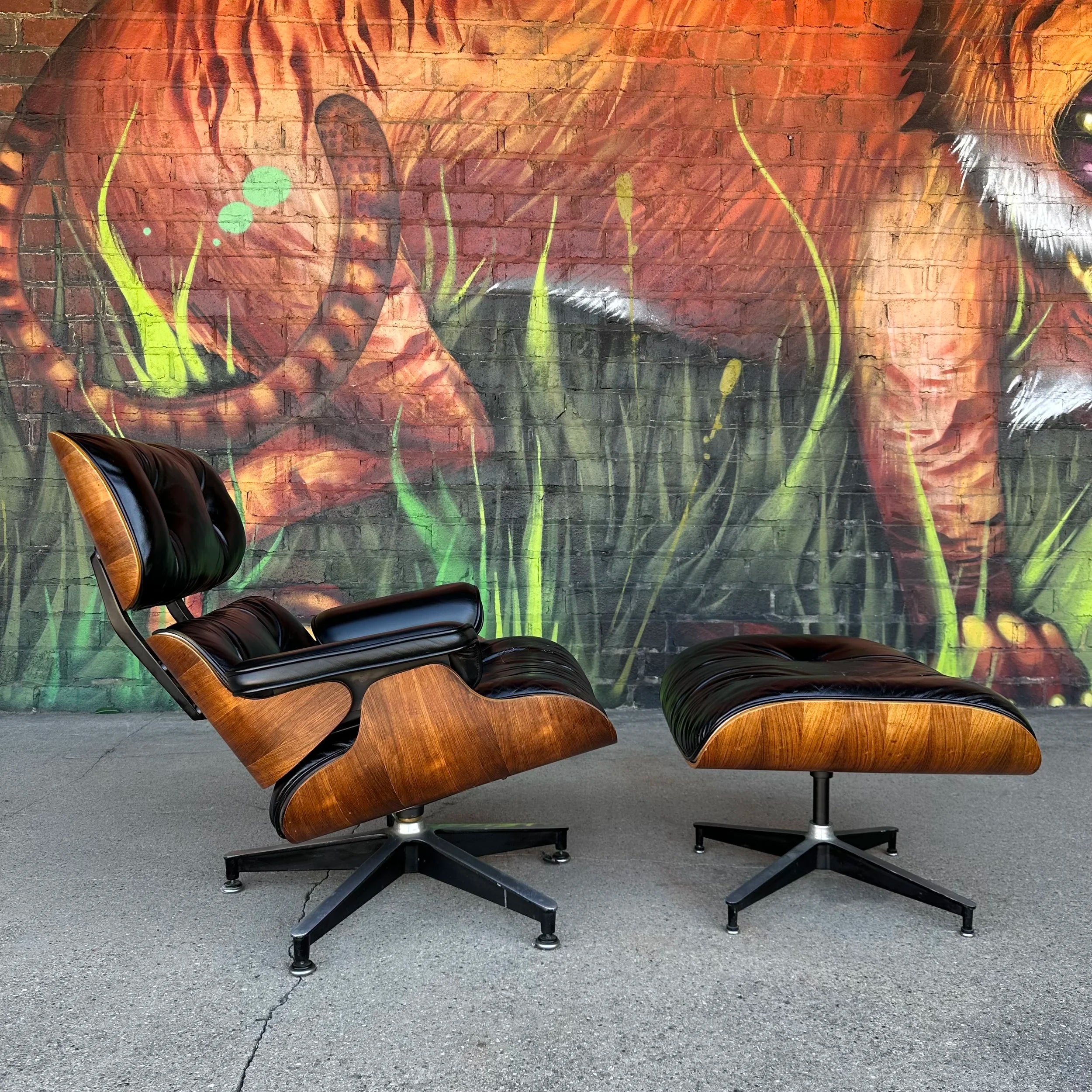 Original Mid-Century Rosewood Herman Miller Eames Lounge Chair and Ottoman