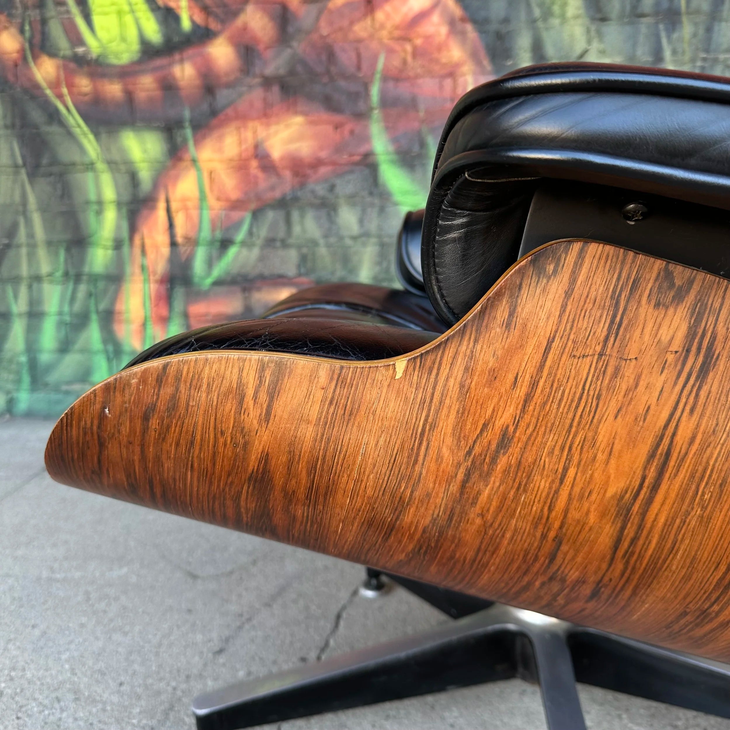 Original Mid-Century Rosewood Herman Miller Eames Lounge Chair and Ottoman