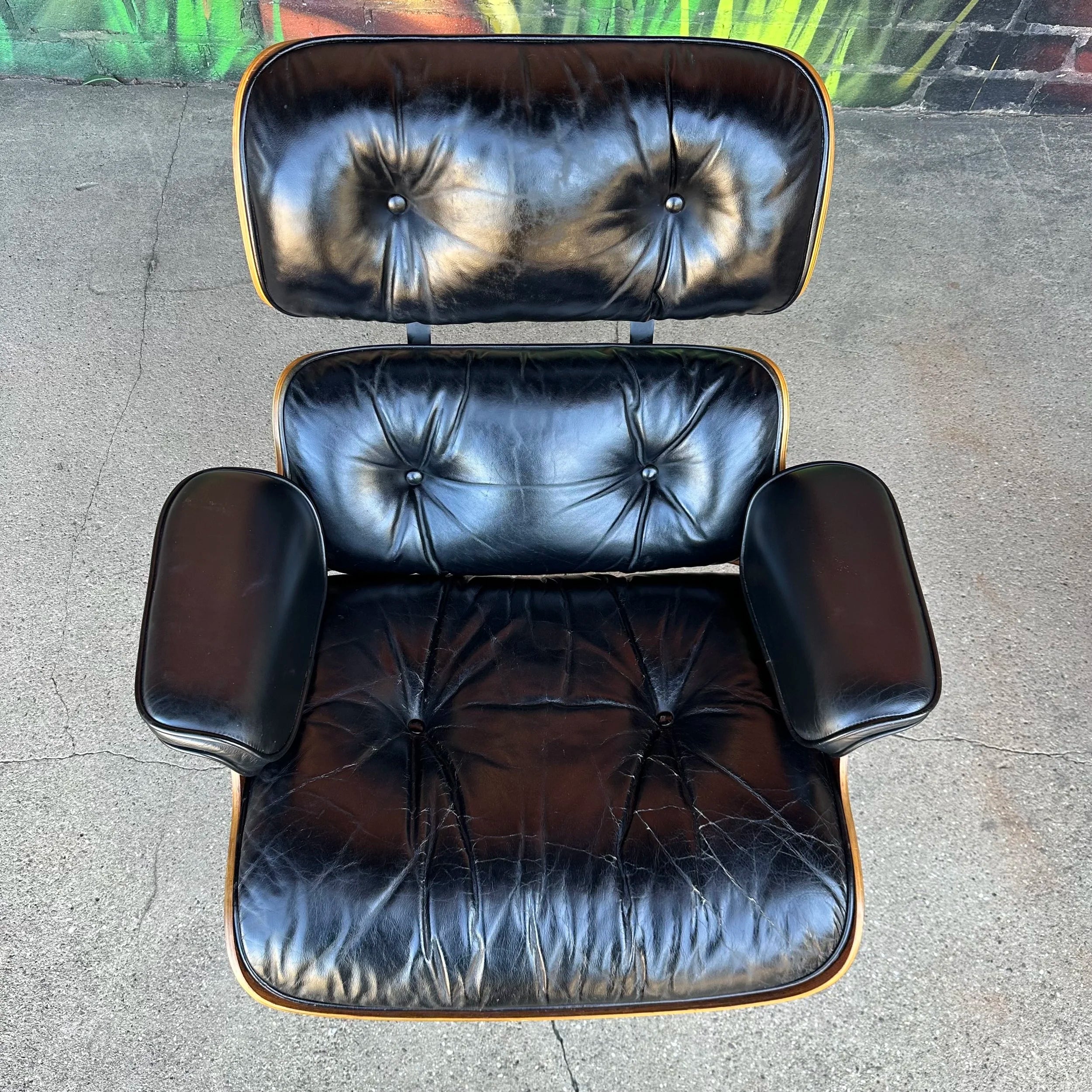 Original Mid-Century Rosewood Herman Miller Eames Lounge Chair and Ottoman