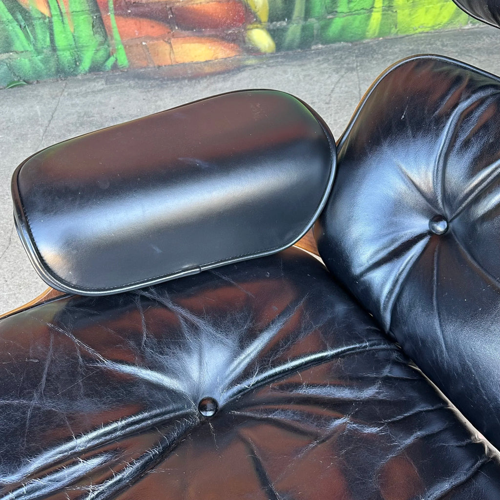 Original Mid-Century Rosewood Herman Miller Eames Lounge Chair and Ottoman