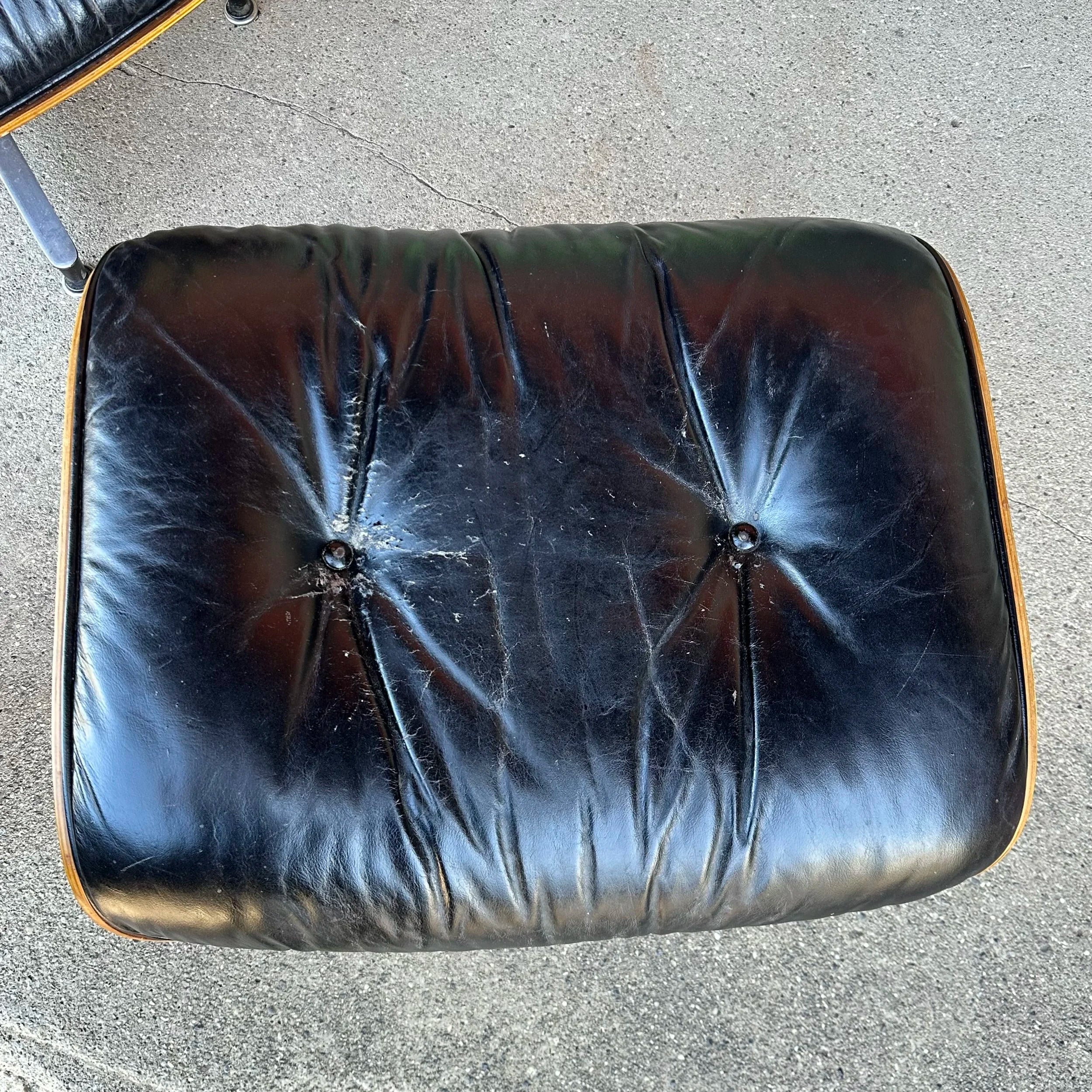 Original Mid-Century Rosewood Herman Miller Eames Lounge Chair and Ottoman