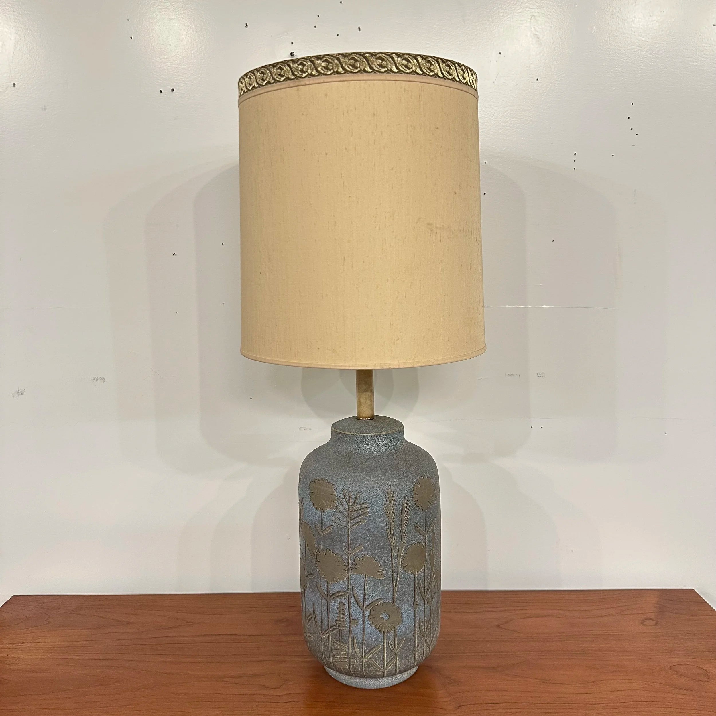 Mid 20th Century Italian Ceramic Glazed Floral Table Lamp