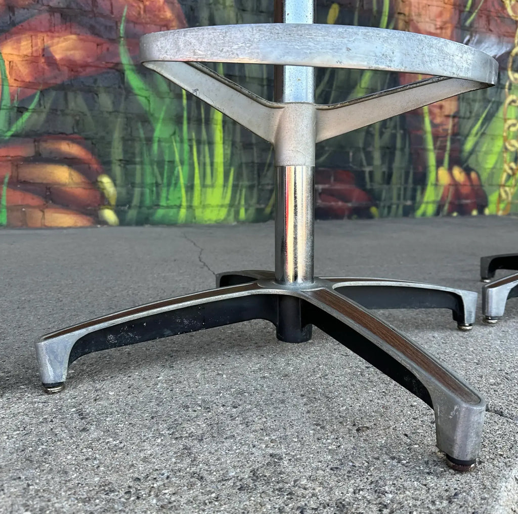 Set of 4 ChromCraft Swivel Bar Stools