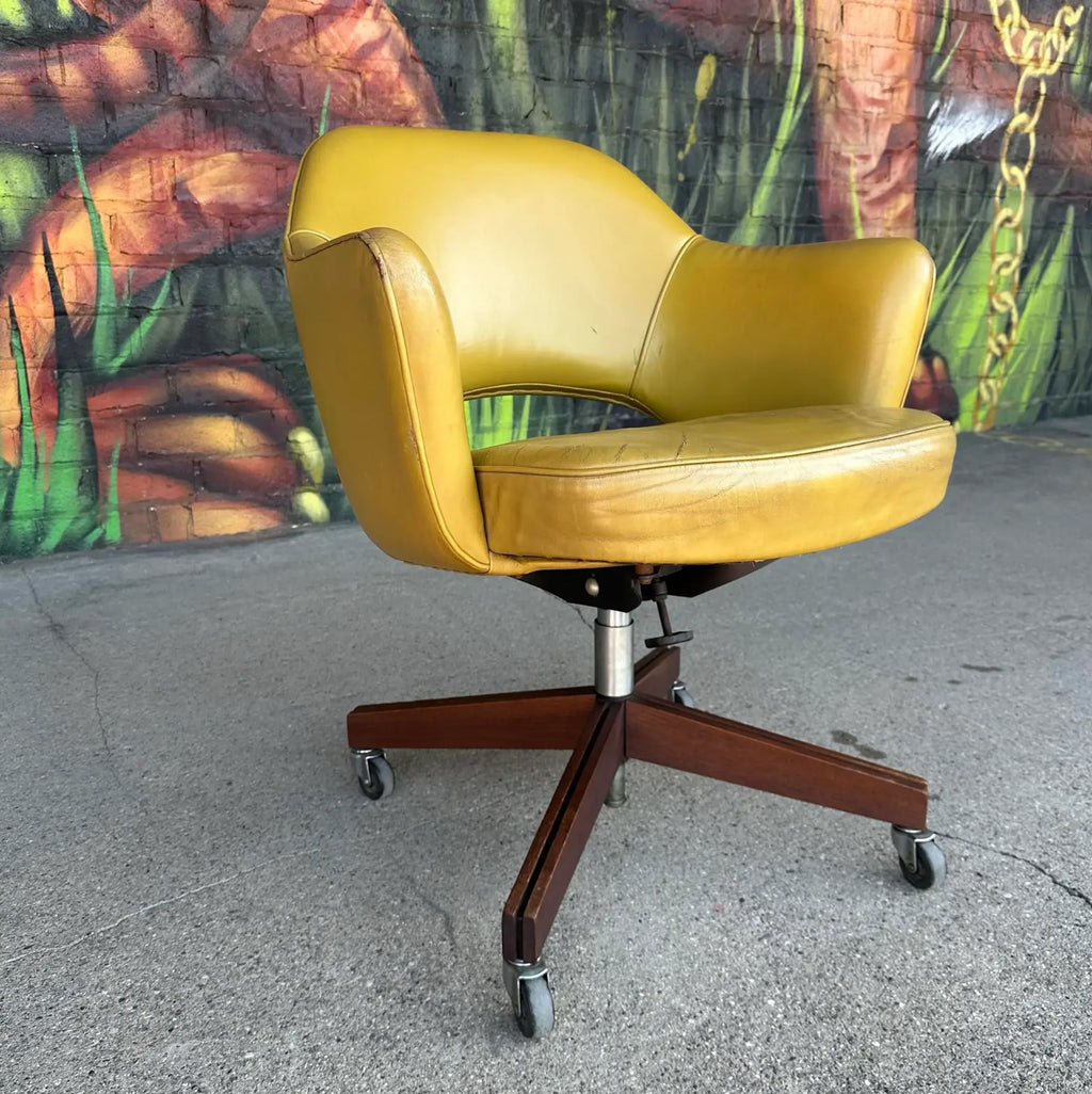 Rolling Eero Saarinen for Knoll “Executive” Office Chair With Walnut Base