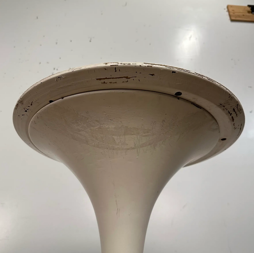 Mid Century Modern Eero Saarinen Knoll Tulip Dining Table