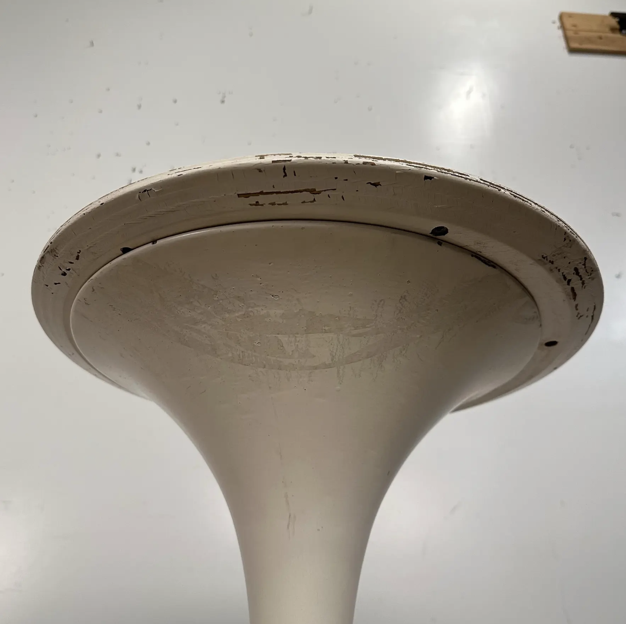Mid Century Modern Eero Saarinen Knoll Tulip Dining Table