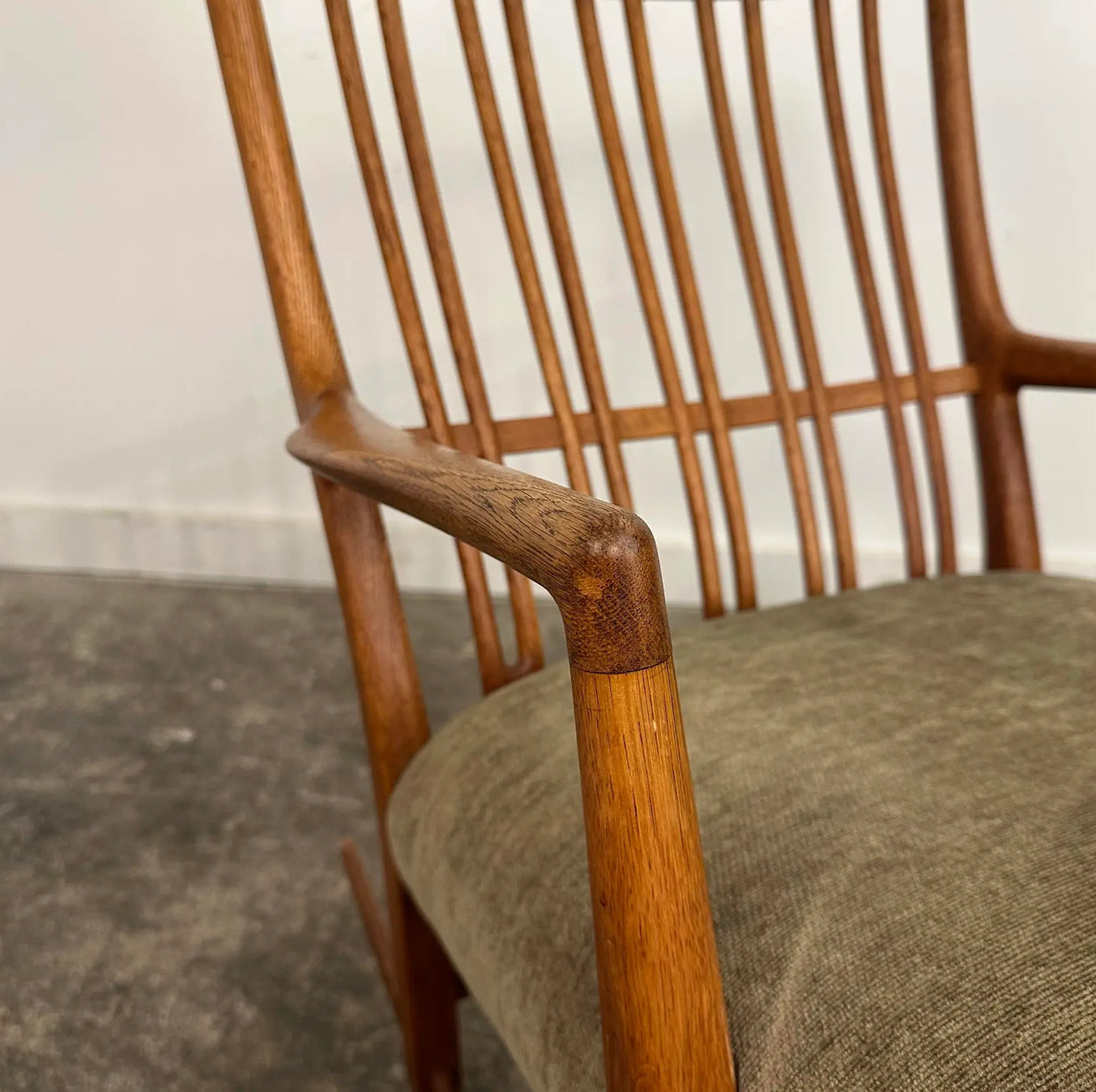 Early Mid Century Modern Hans J. Wegner Rocking Chair Ml-33