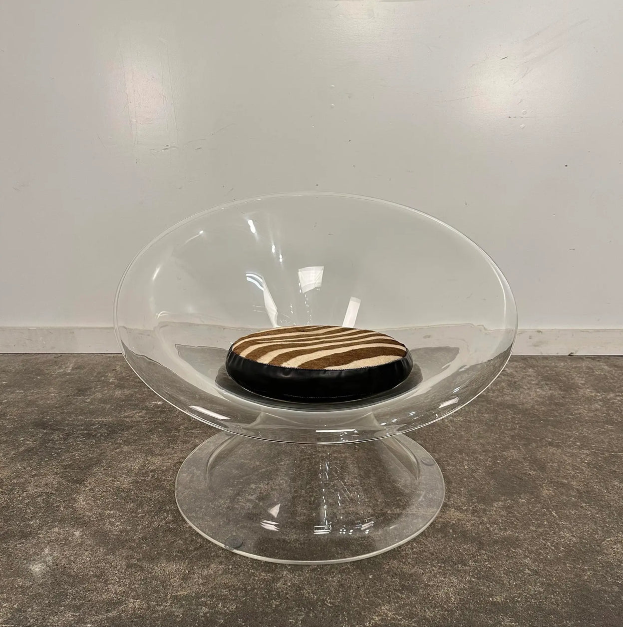 1960 Erwine & Estelle Laverne Buttercup Molded Lucite Chair From Invisible Group