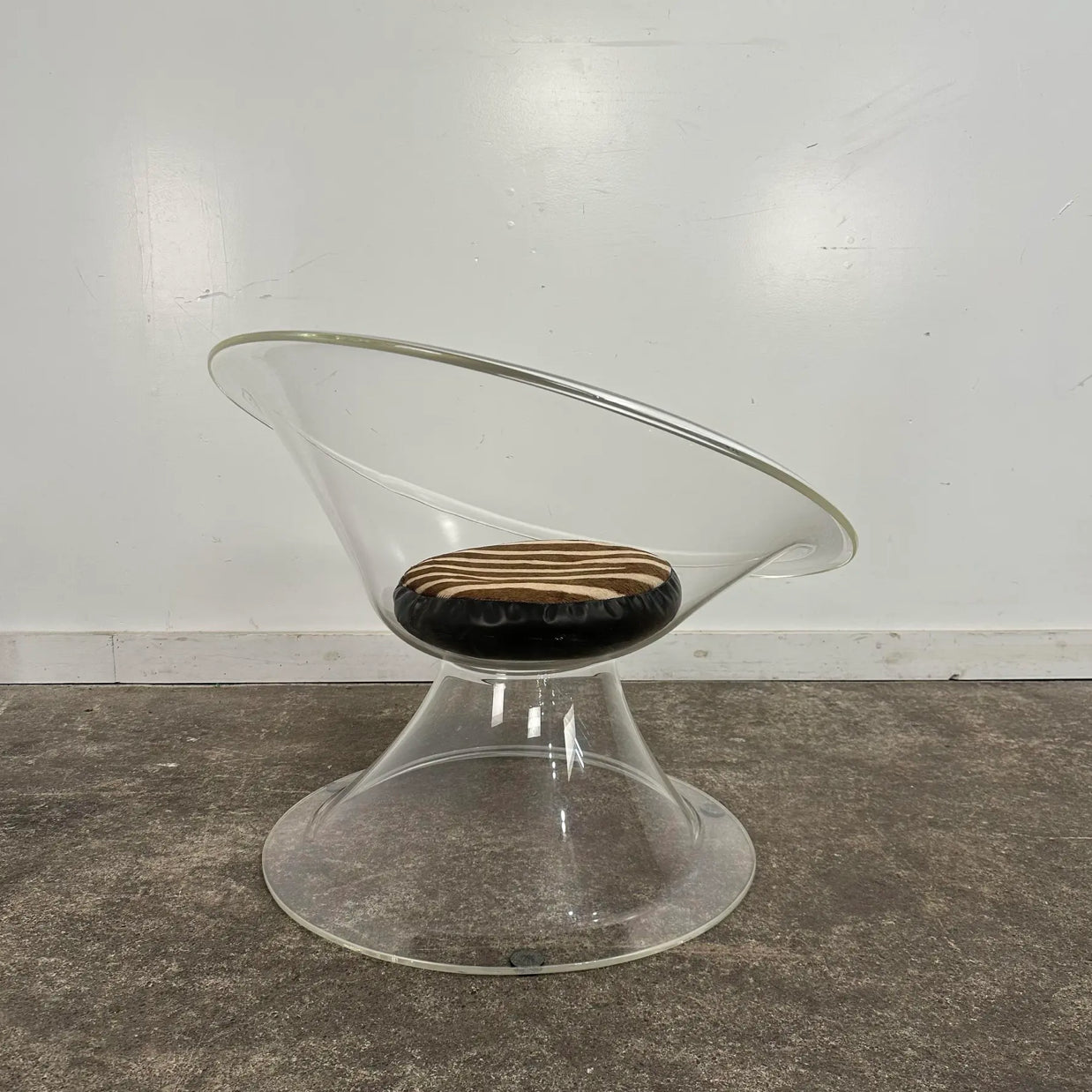 1960 Erwine & Estelle Laverne Buttercup Molded Lucite Chair From Invisible Group
