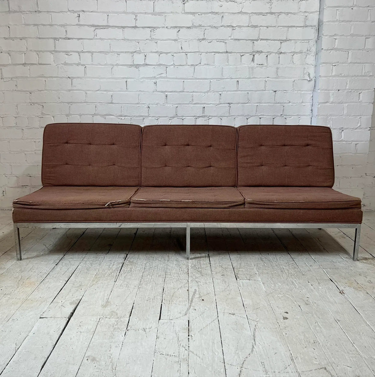 Florence Knoll Sofa in Need of Restoration