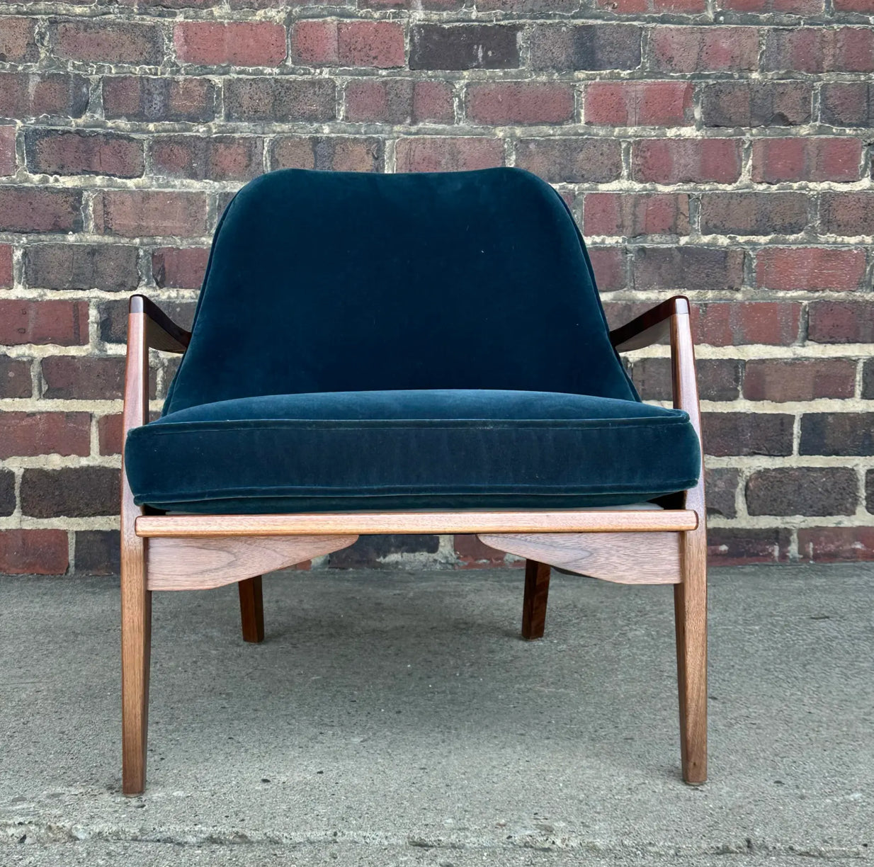 Mid Century Modern Custom Seal Style Lounge Chair