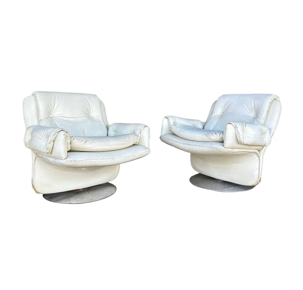 Pair of Artifort Vinyl and Chrome Chairs