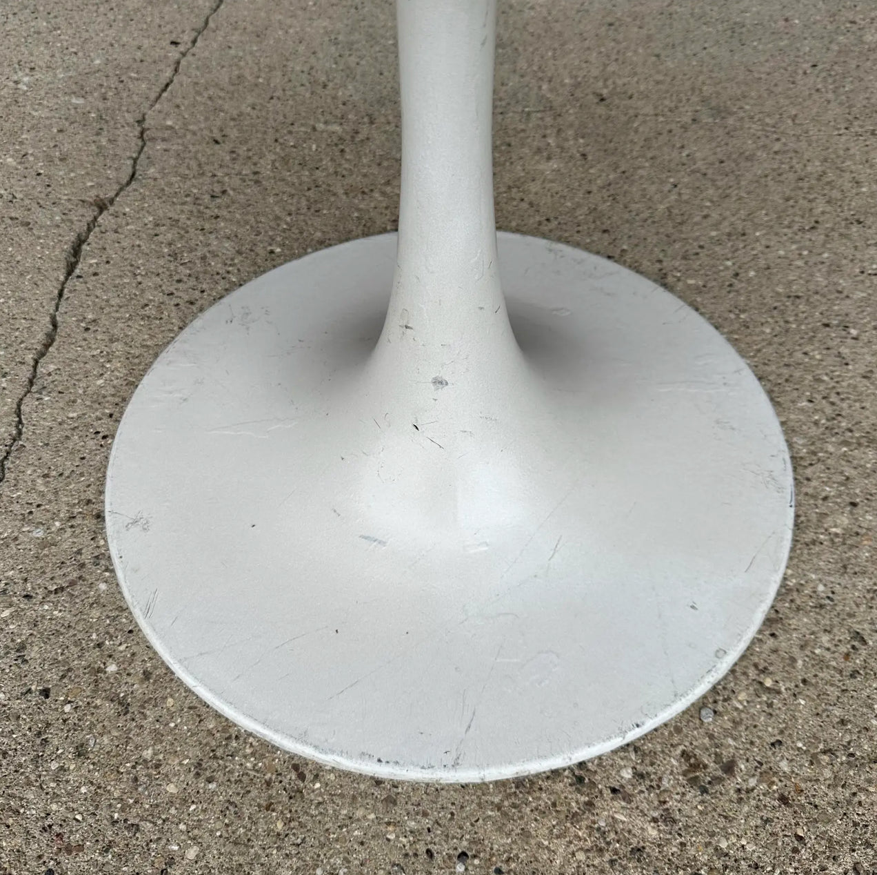 Brevete Cre Rossi Tulip Based Knoll-Style Stool