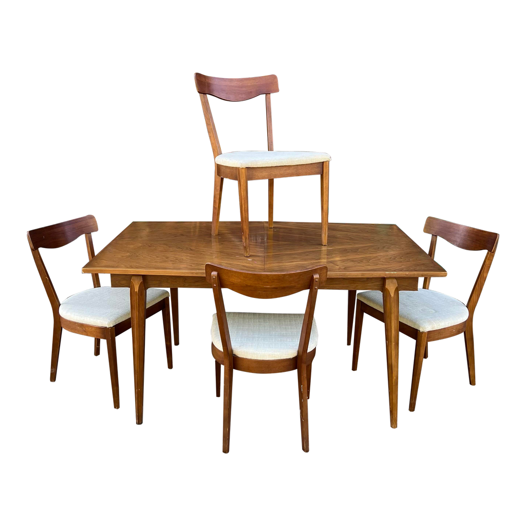 American of Martinsville Dining Set With Four Chairs
