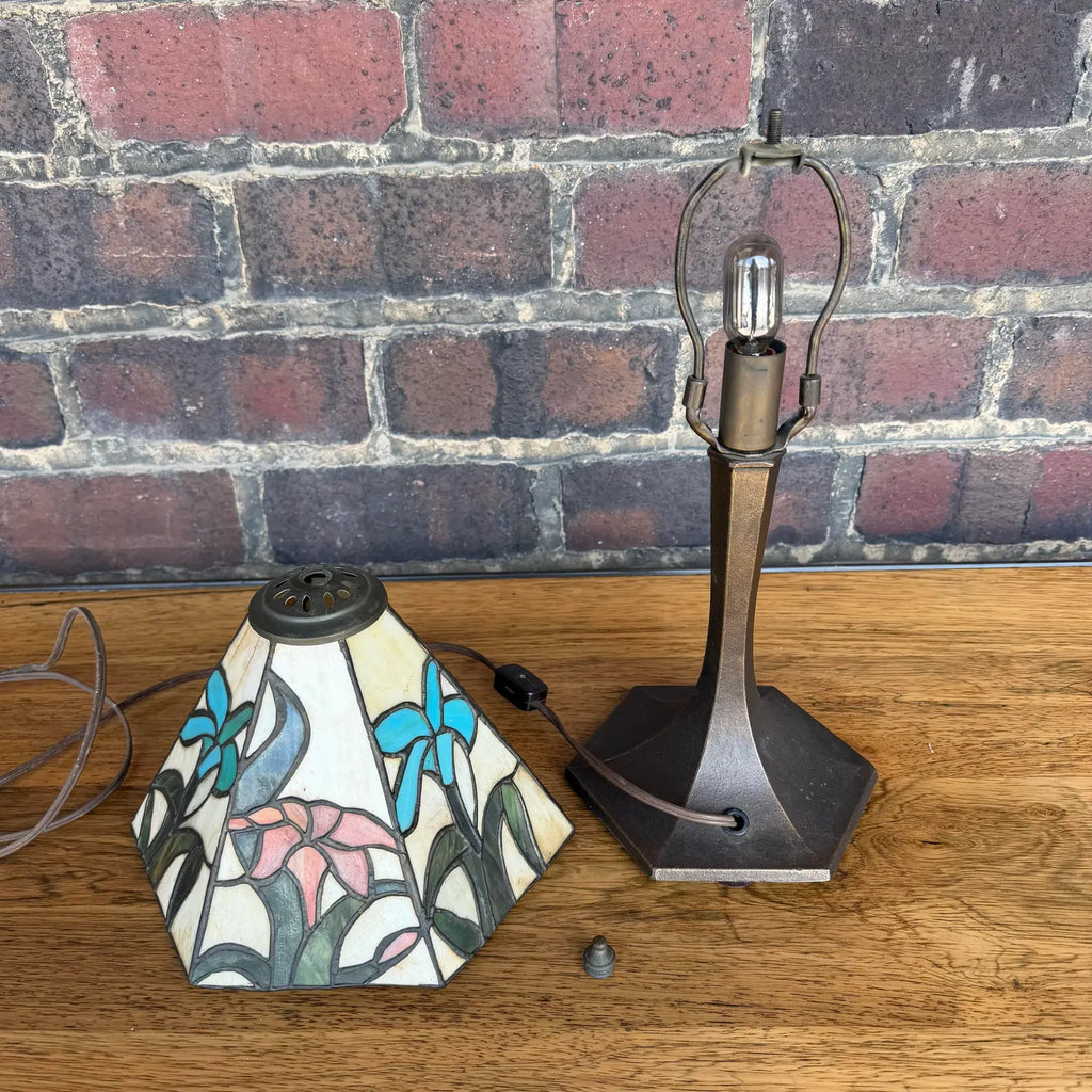 Art Nouveau Stained Glass Floral Table Lamp