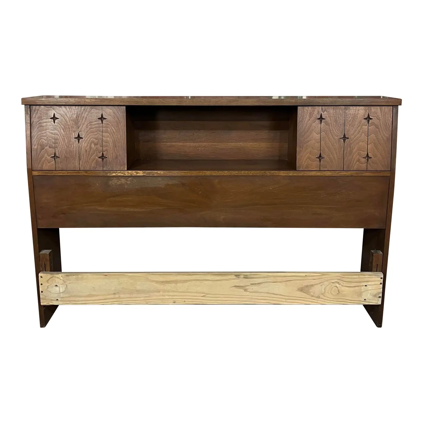 Boyhill Saga Full Size Headboard