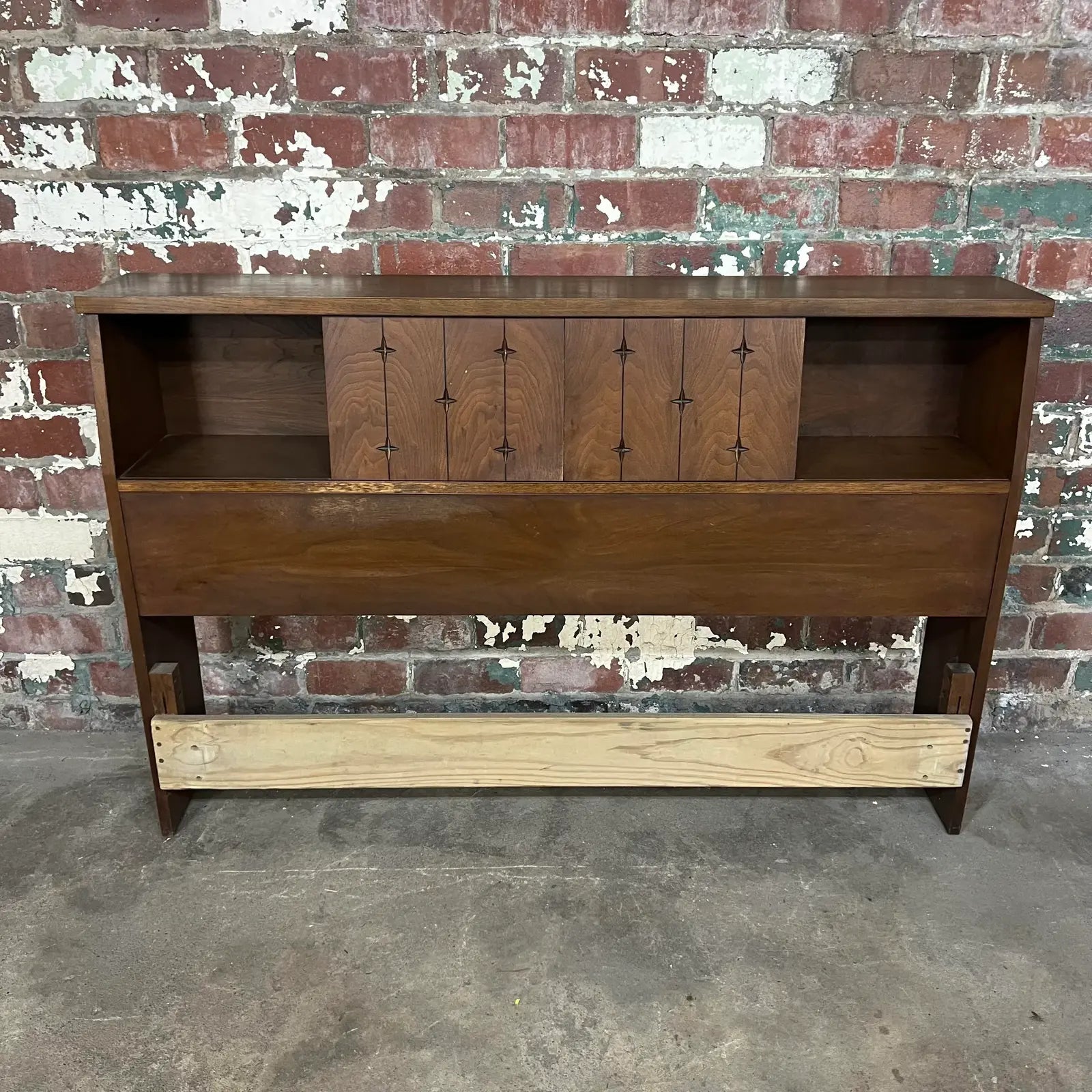 Boyhill Saga Full Size Headboard