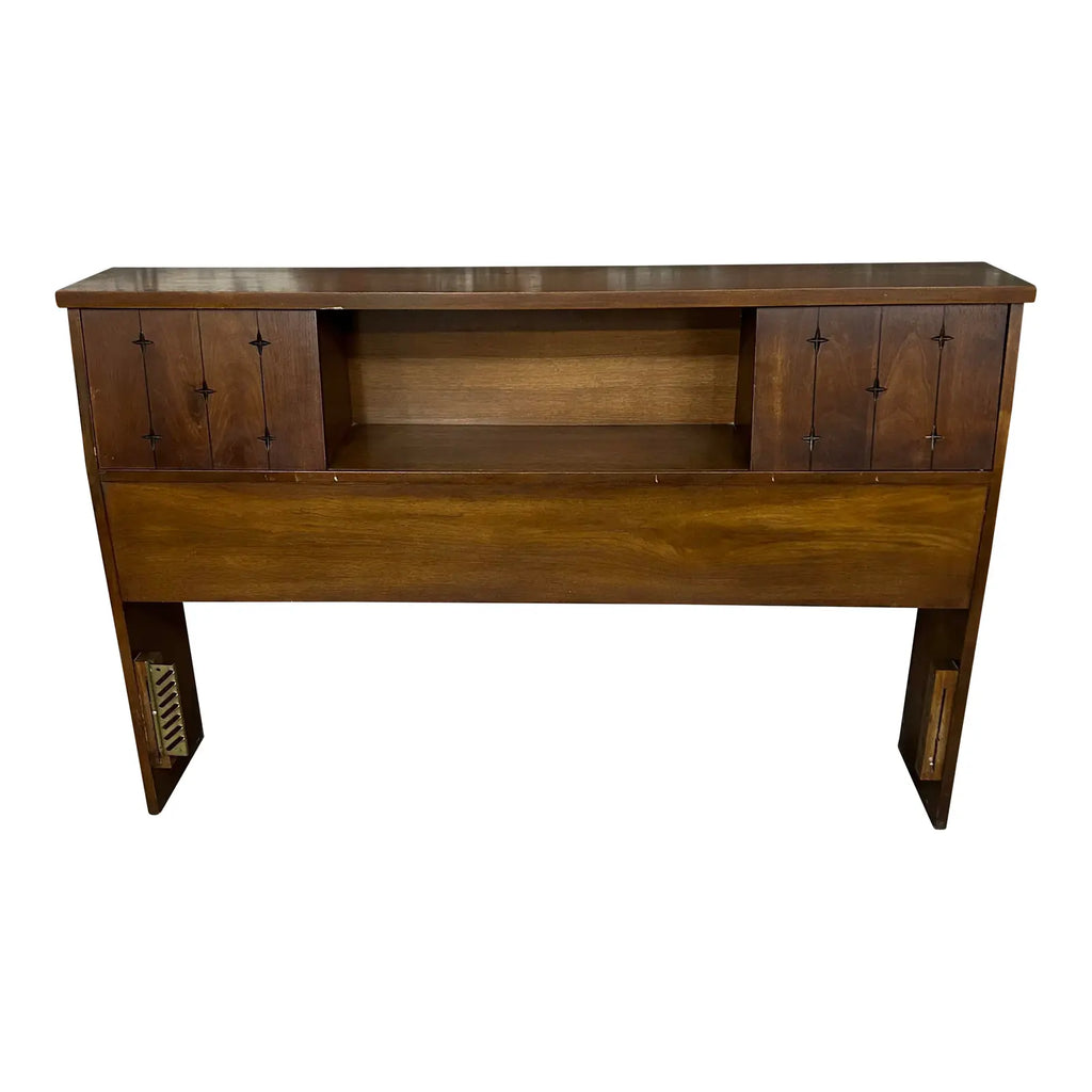 Broyhill Saga Full Size Headboard With Storage