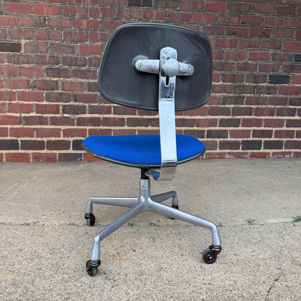 Charles and Ray Eames Aluminum Group Secretarial Chair for Herman Miller