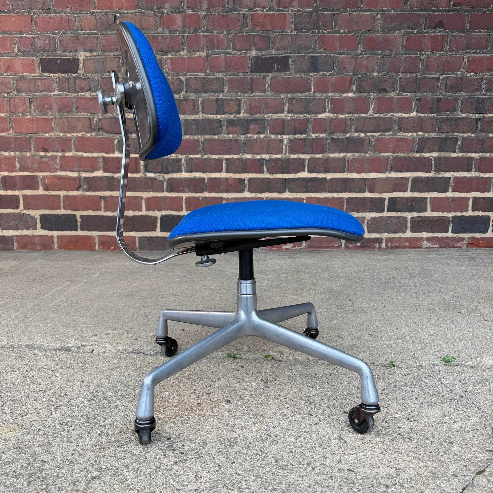 Charles and Ray Eames Aluminum Group Secretarial Chair for Herman Miller