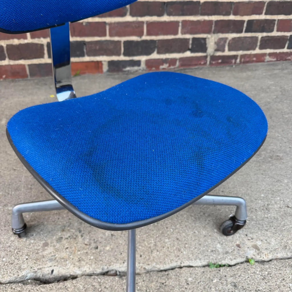 Charles and Ray Eames Aluminum Group Secretarial Chair for Herman Miller