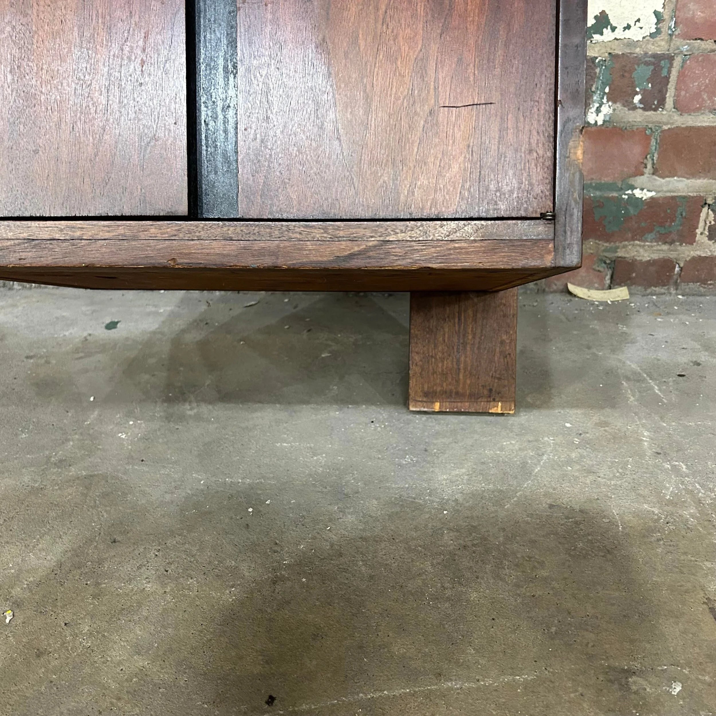 Craftsmen Queen Size Headboard With Floating Nightstands Walnut Curved