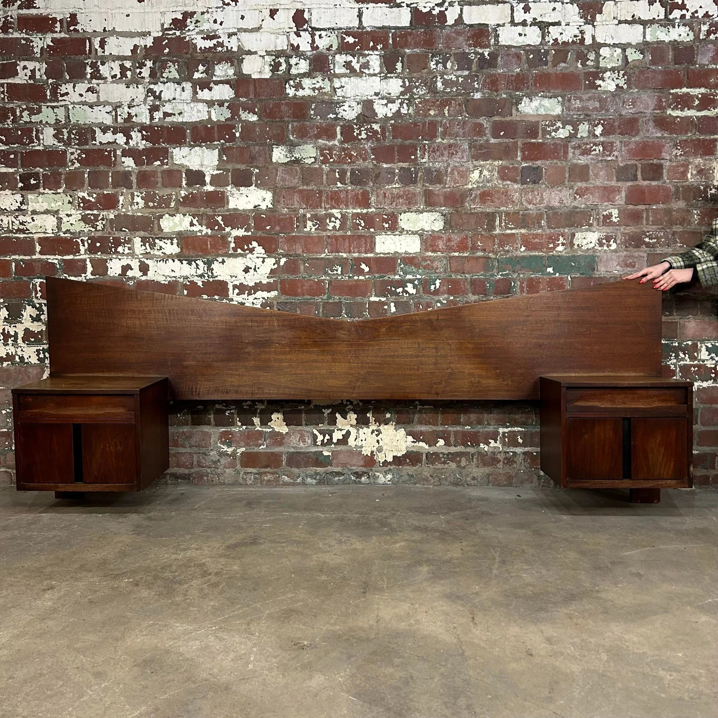 Craftsmen Queen Size Headboard With Floating Nightstands Walnut Curved