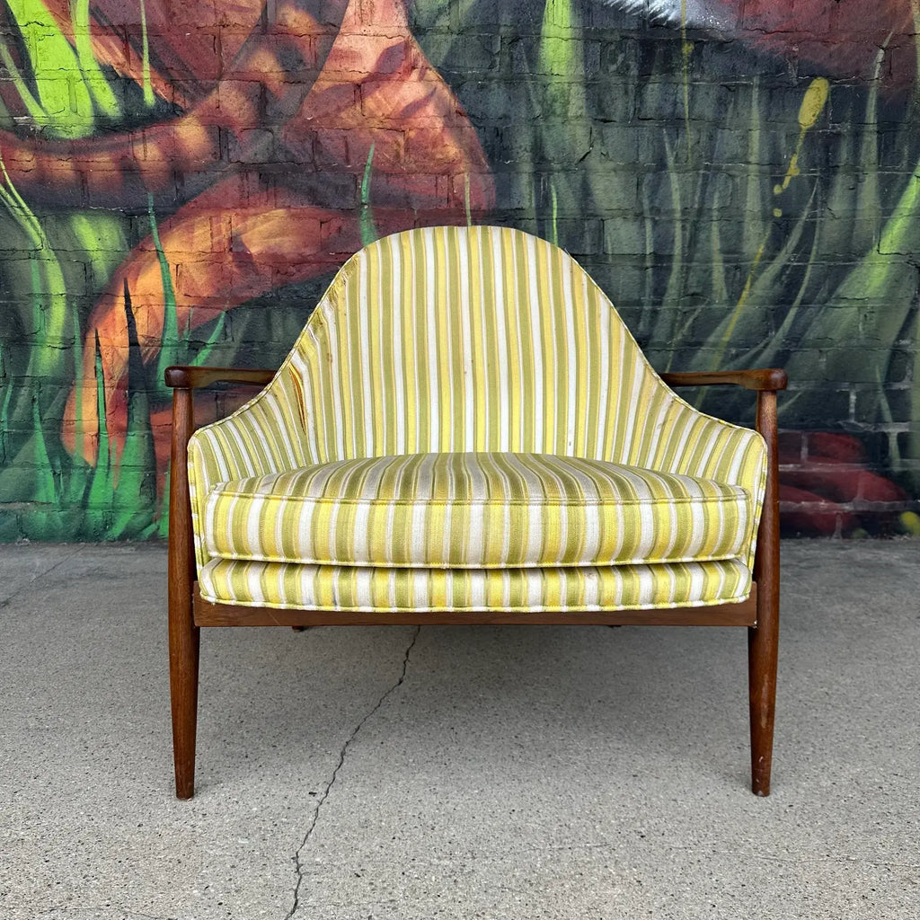 Danish-Style Bentwood Walnut Lounge Chair Looks Like Kodawood