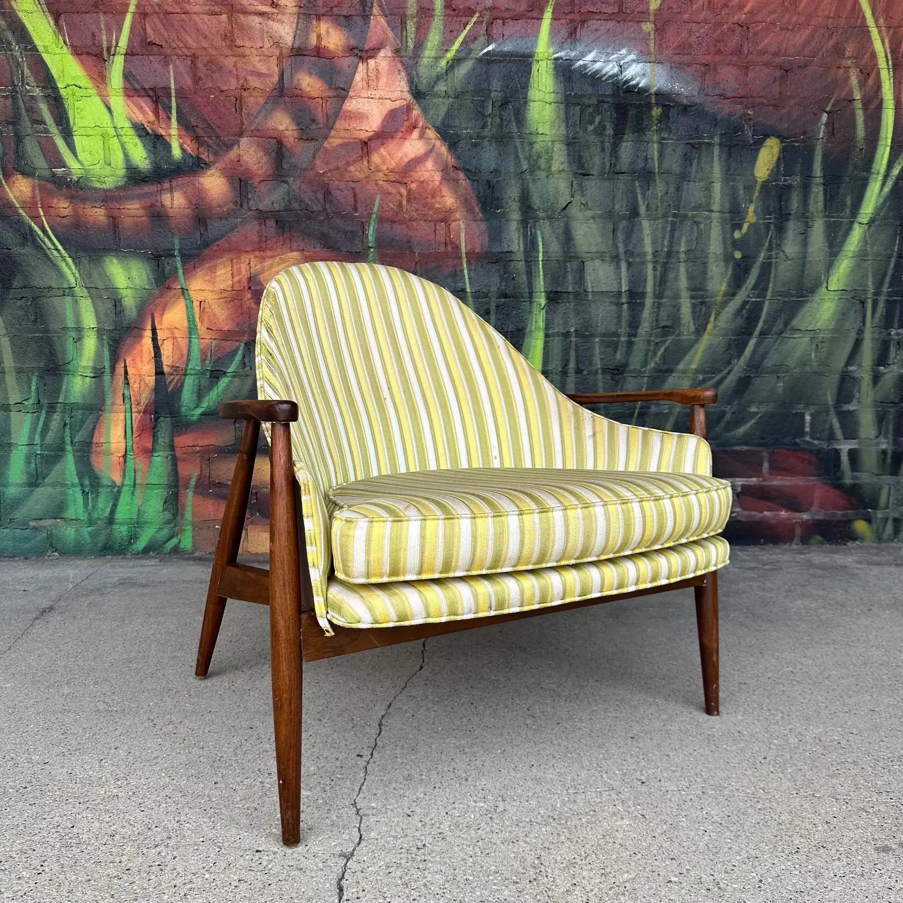 Danish-Style Bentwood Walnut Lounge Chair Looks Like Kodawood