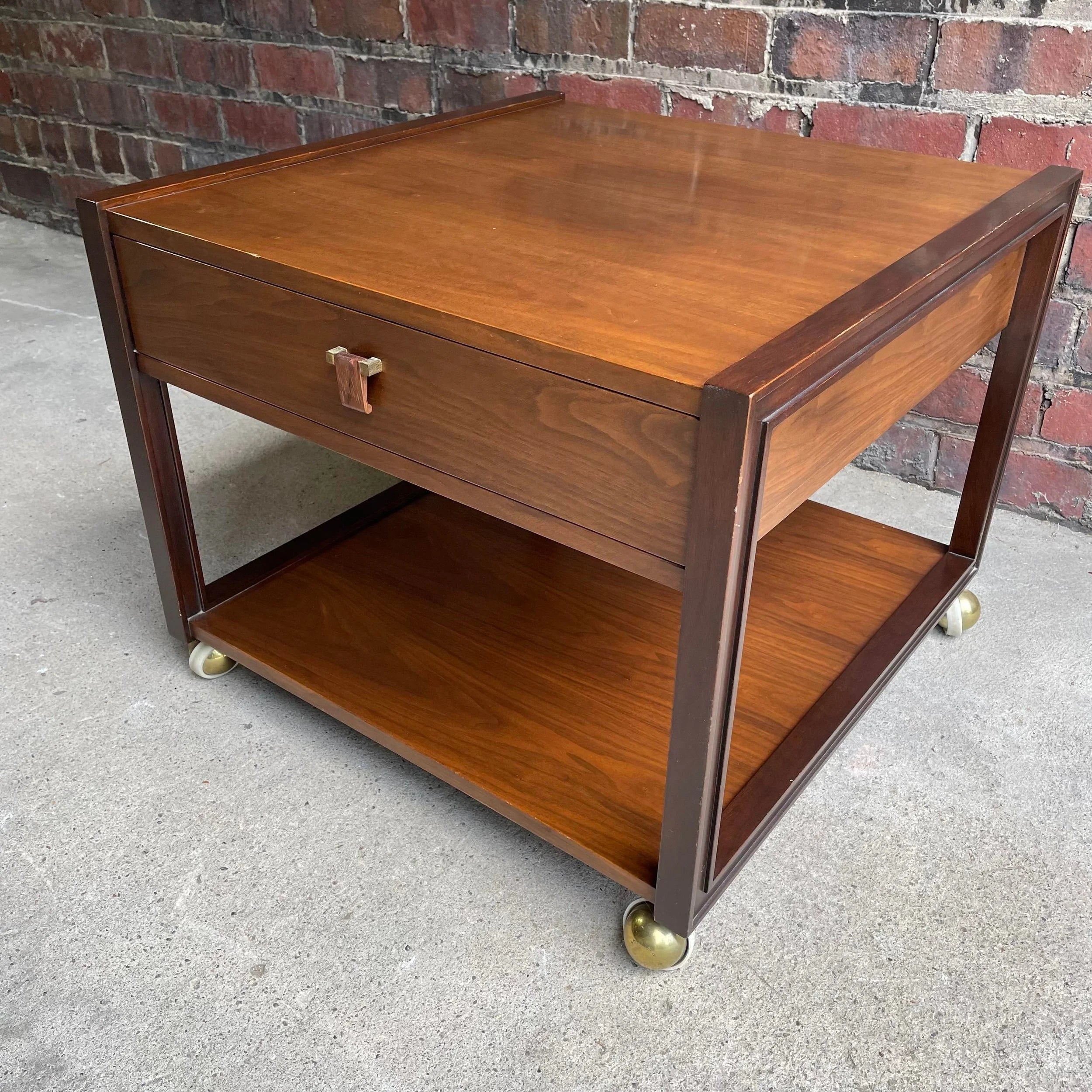 Dunbar End Table on Casters Side Table Rosewood Pull