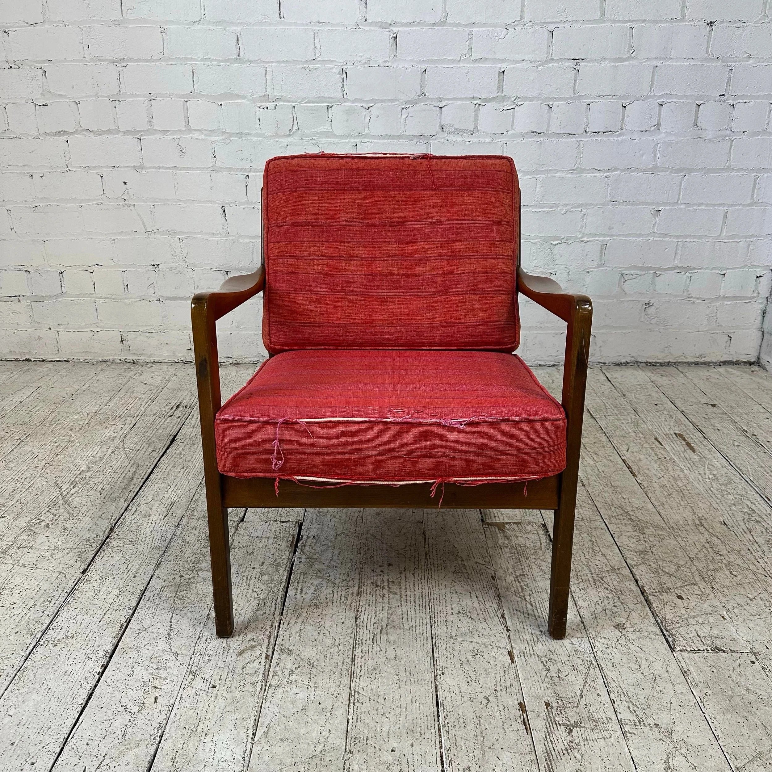 Dux Danish Modern Lounge Chair