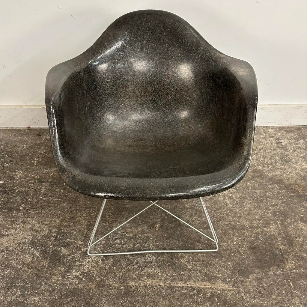 Eames for Herman Miller Fiberglass Lar Lounge Chair With Cat’s Cradle Base